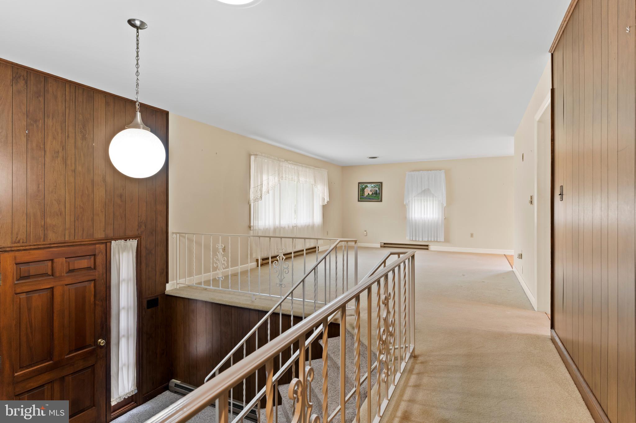 855 ALEXANDER SPRING ROAD