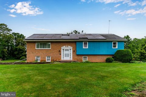 855 ALEXANDER SPRING ROAD CARLISLE PA 17015