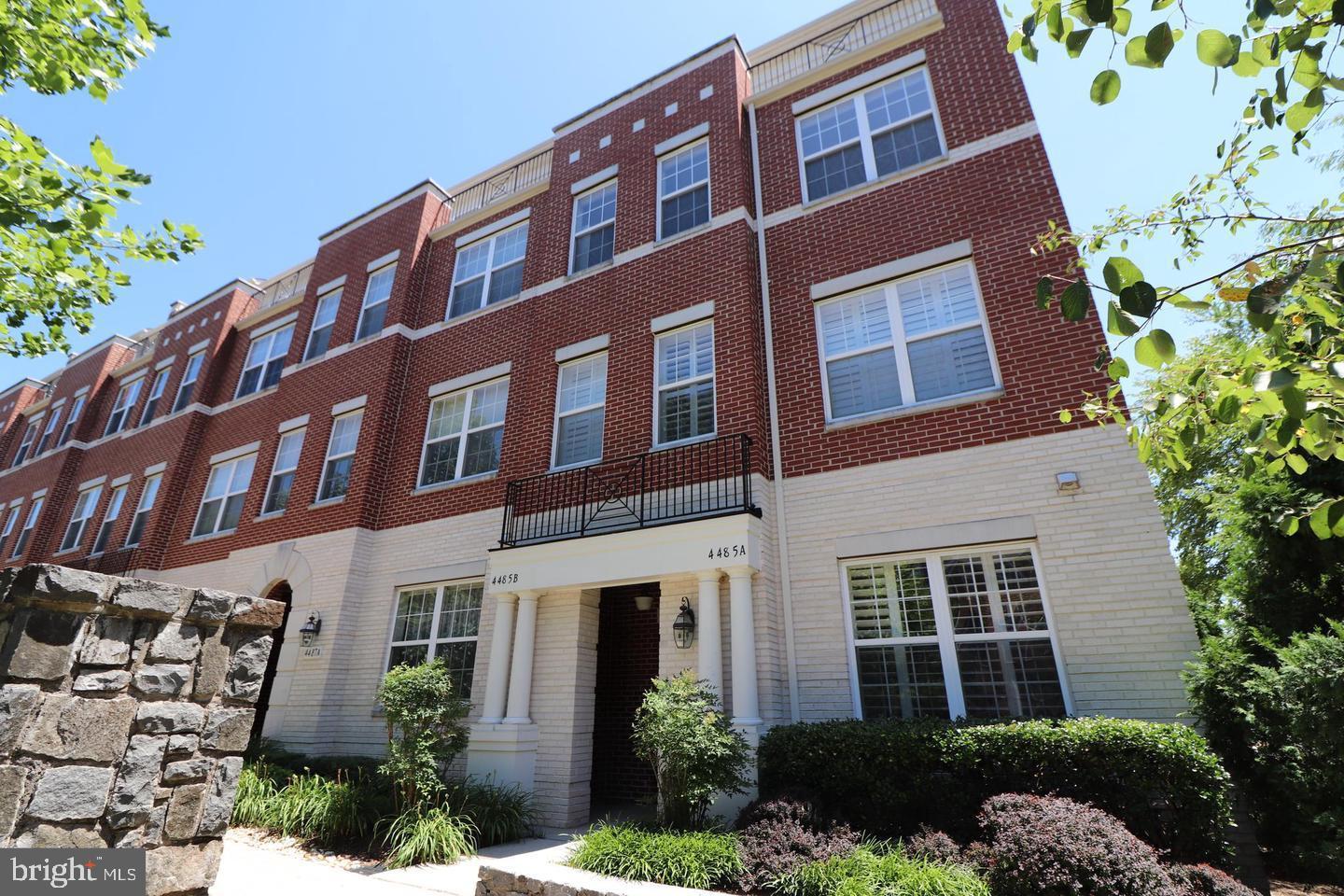 EAST MARKET AT FAIR LAKE - Residential Lease