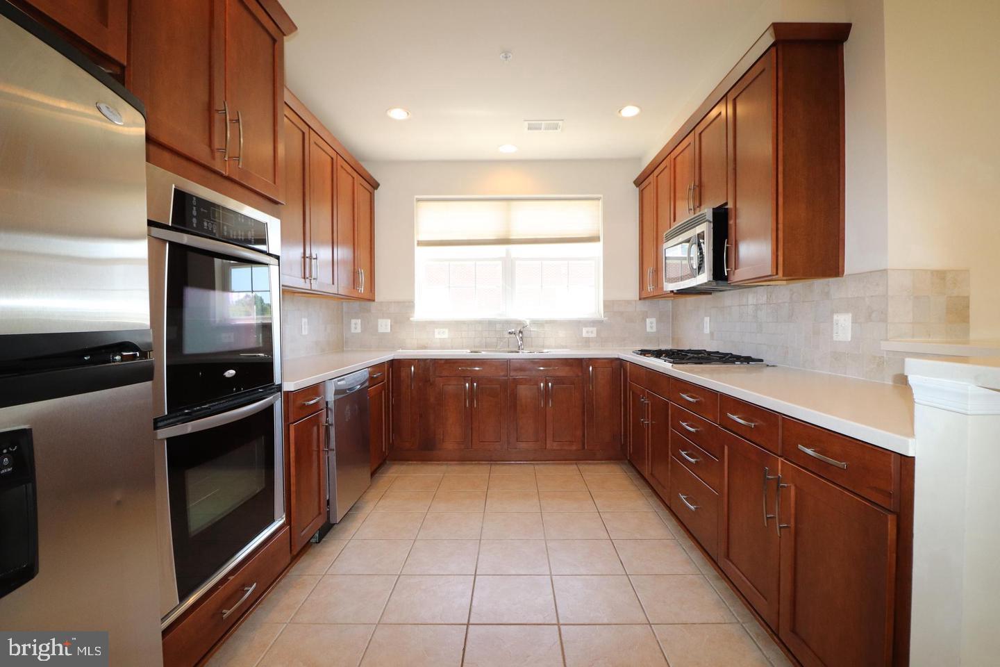 EAST MARKET AT FAIR LAKE - Residential Lease