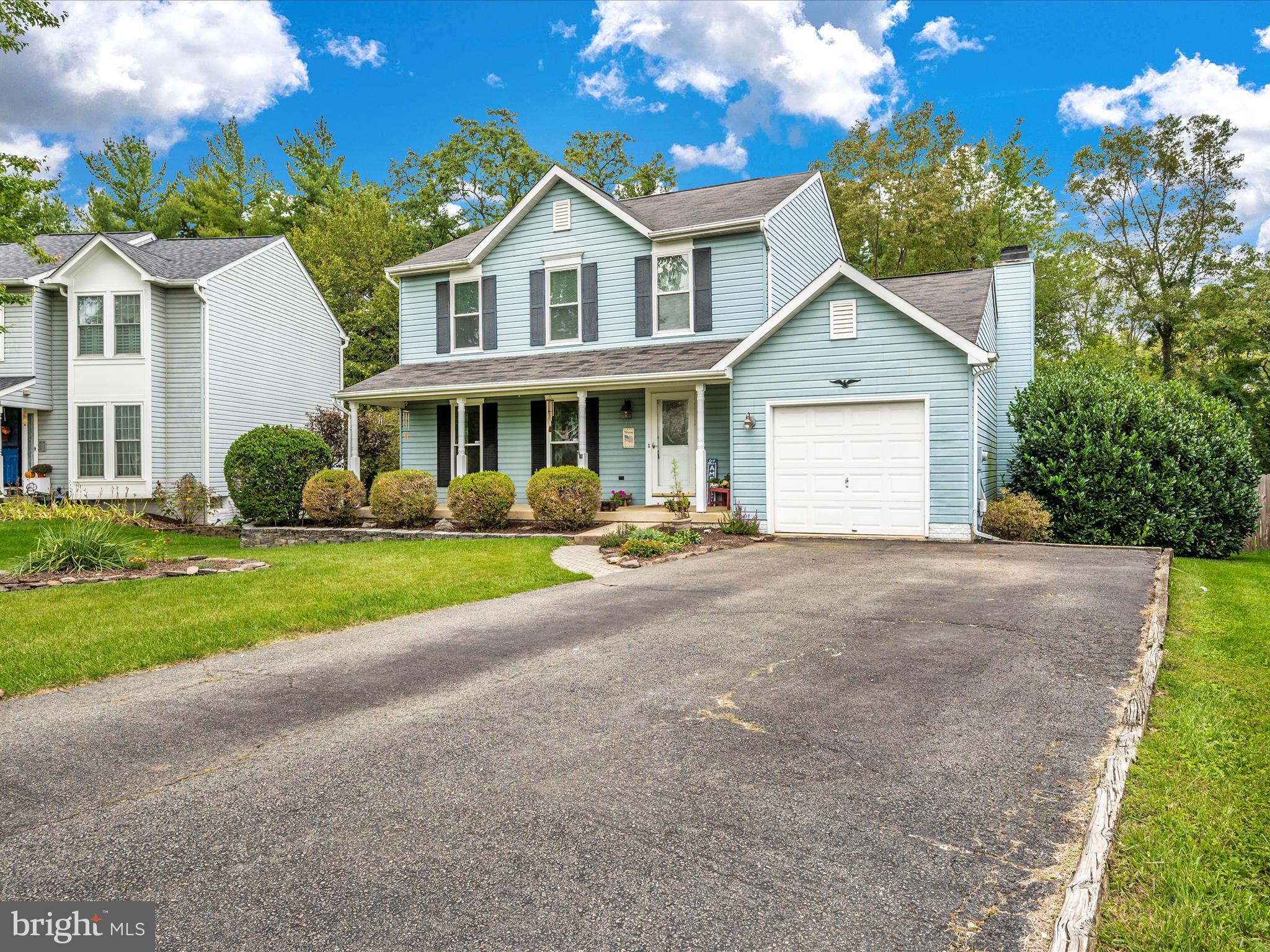 ROBIN MEADOWS - Residential