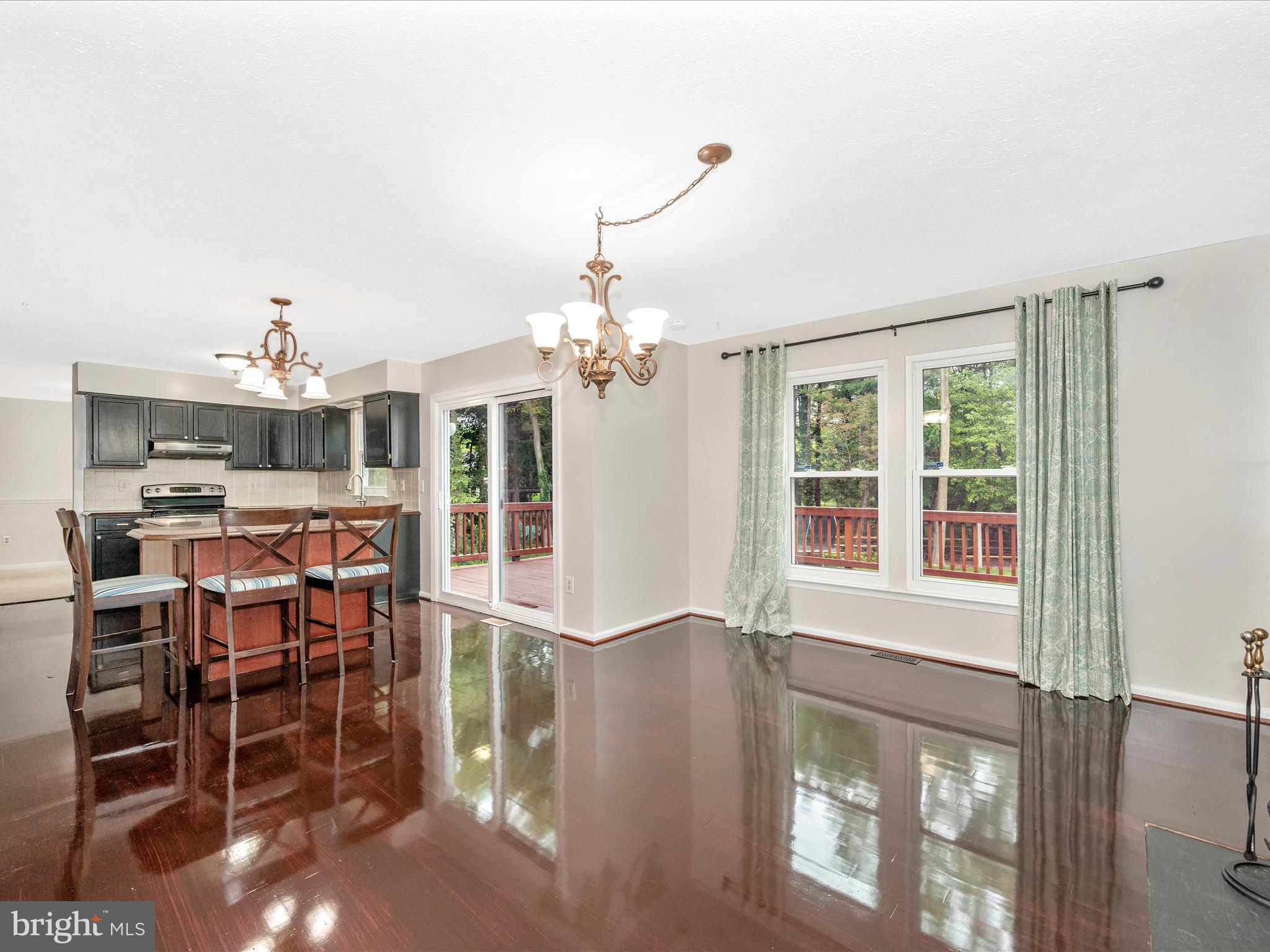 ROBIN MEADOWS - Residential