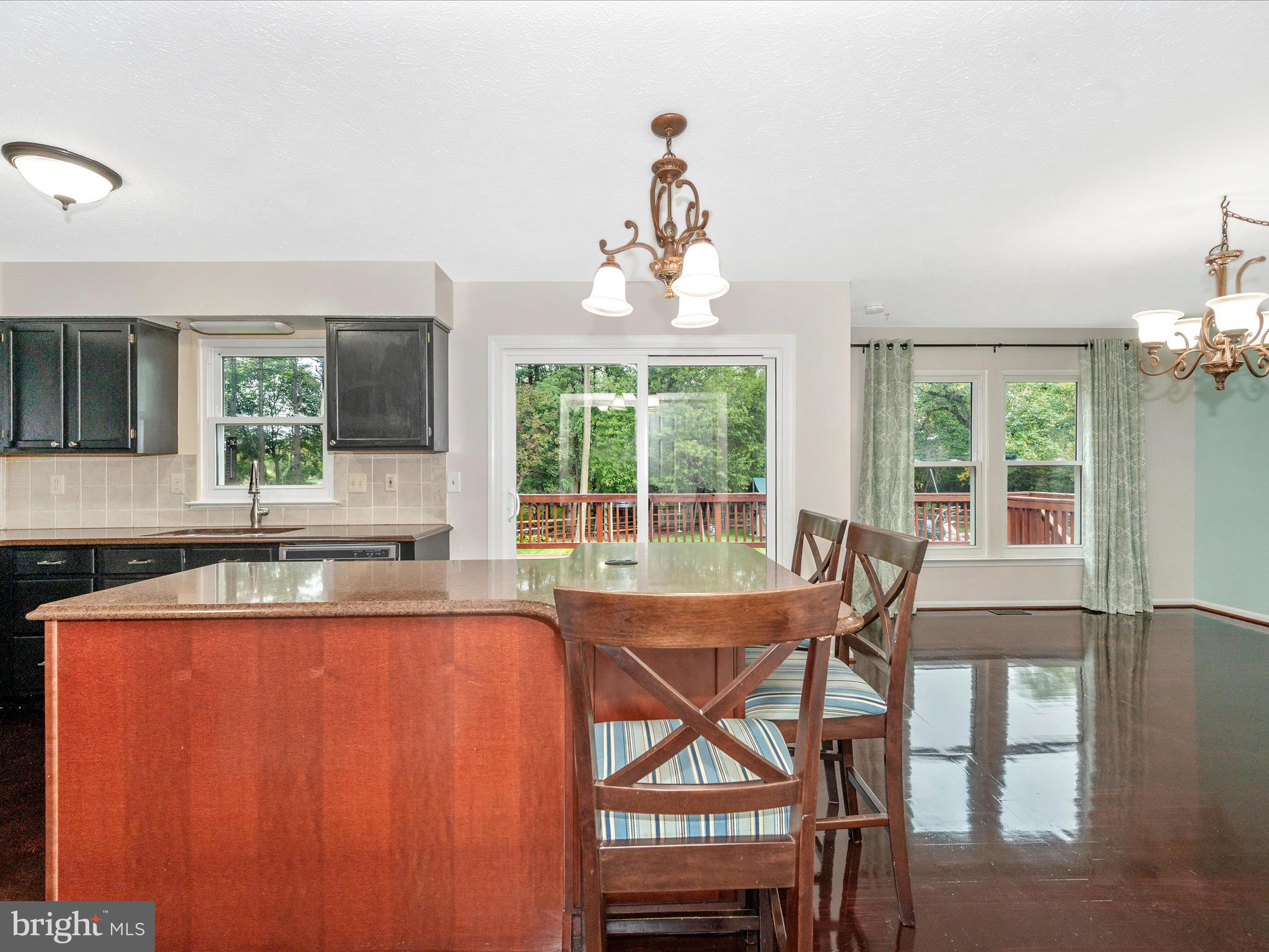 ROBIN MEADOWS - Residential