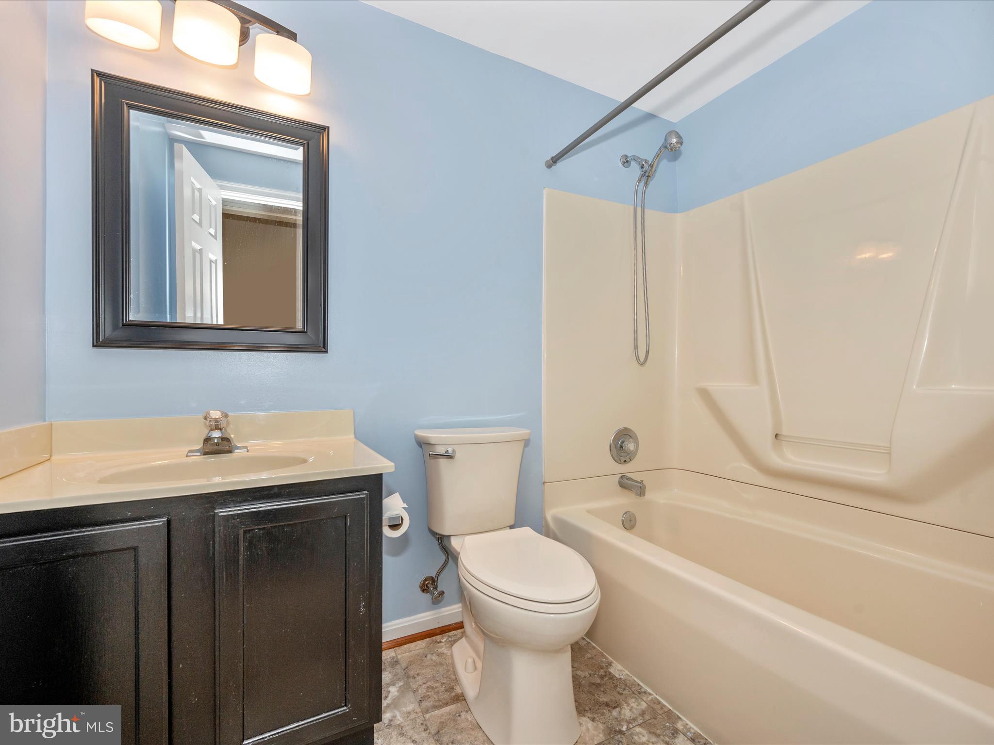 ROBIN MEADOWS - Residential