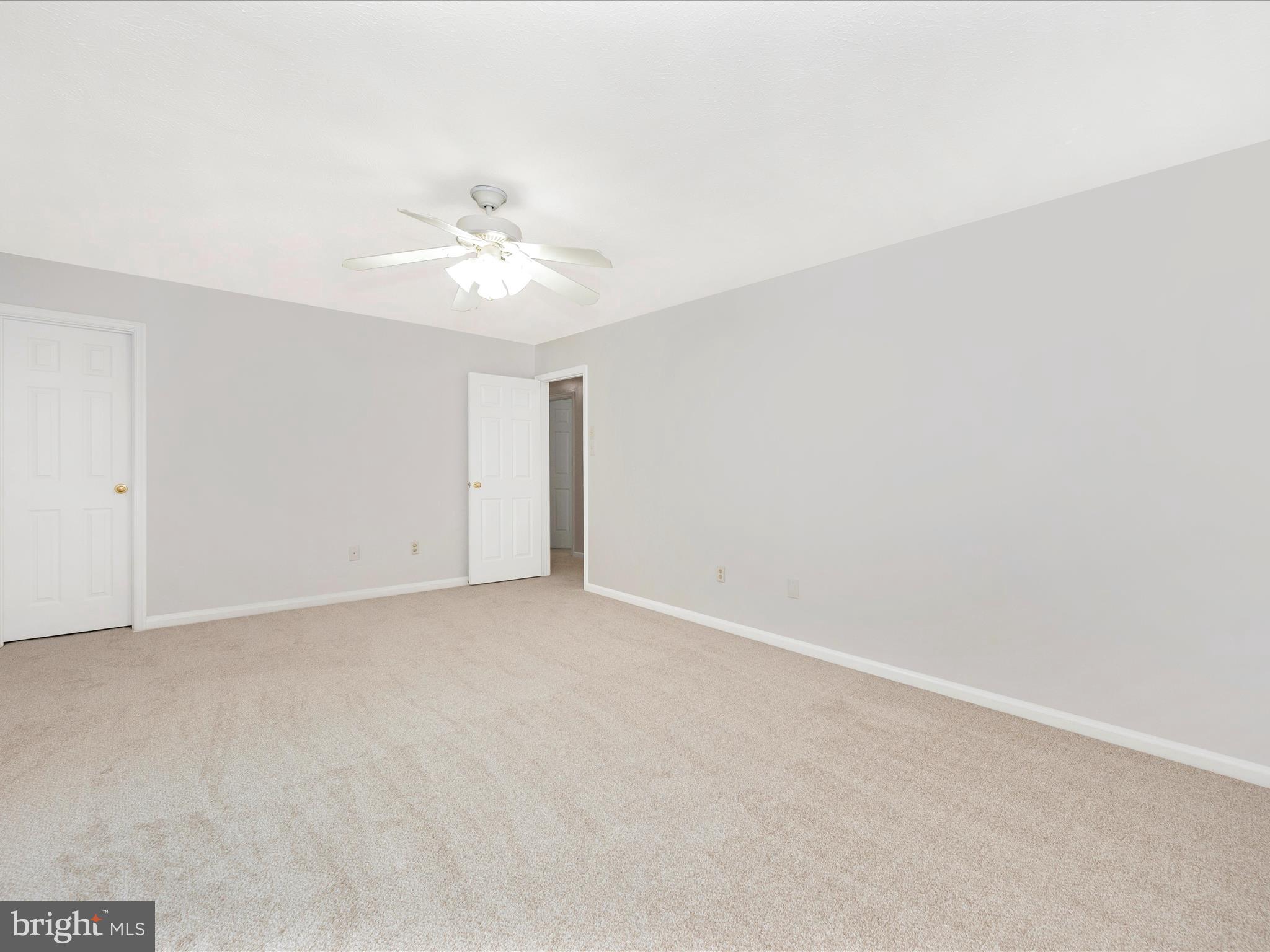 ROBIN MEADOWS - Residential