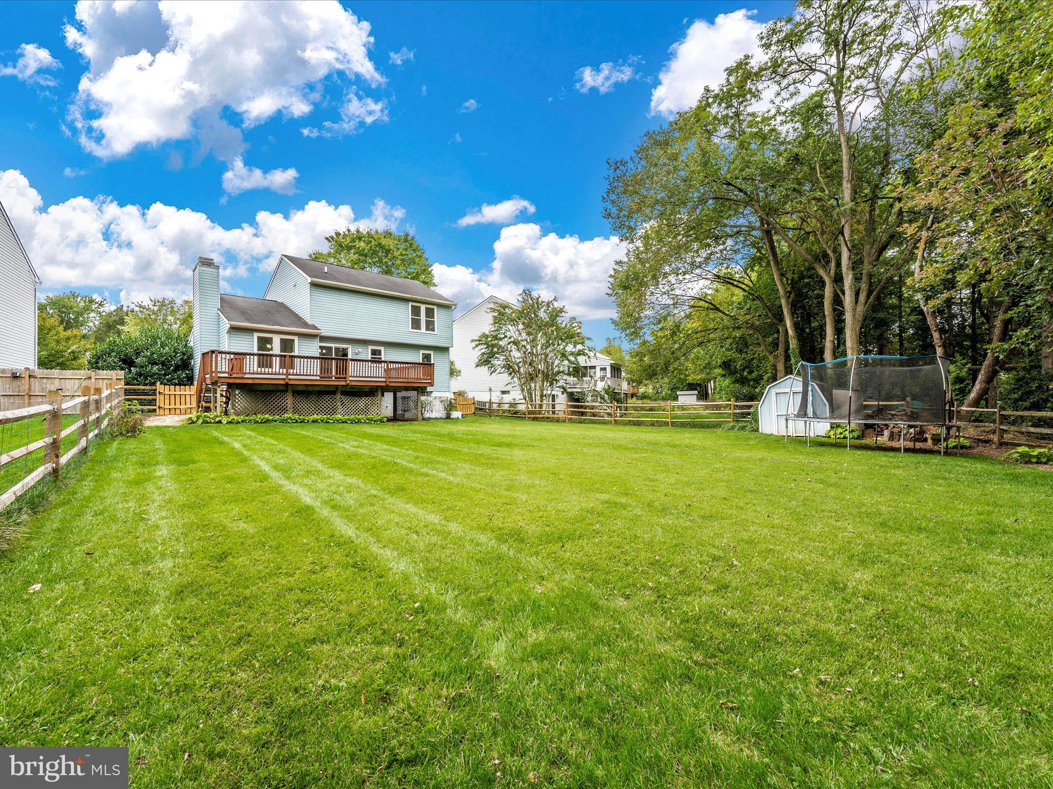 ROBIN MEADOWS - Residential