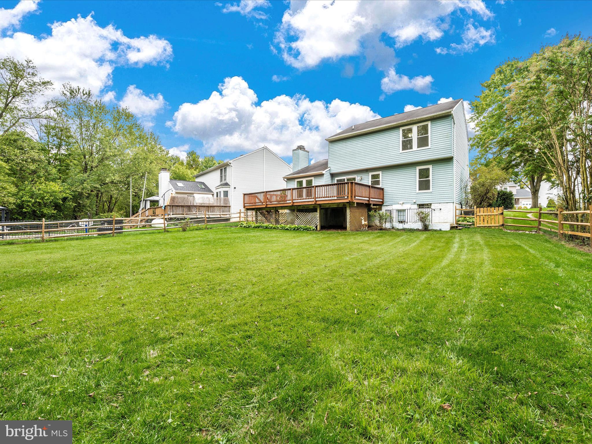 ROBIN MEADOWS - Residential