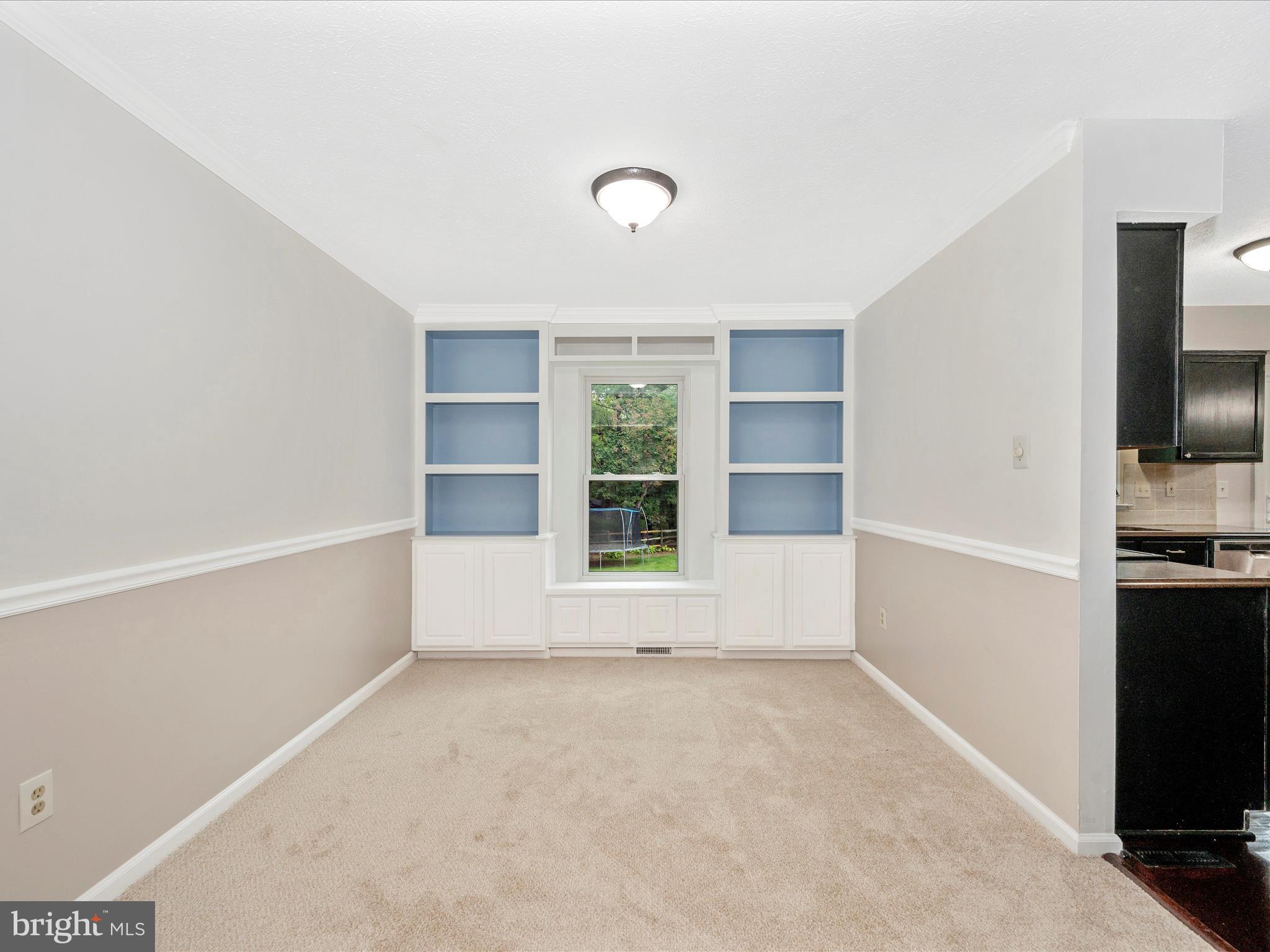 ROBIN MEADOWS - Residential