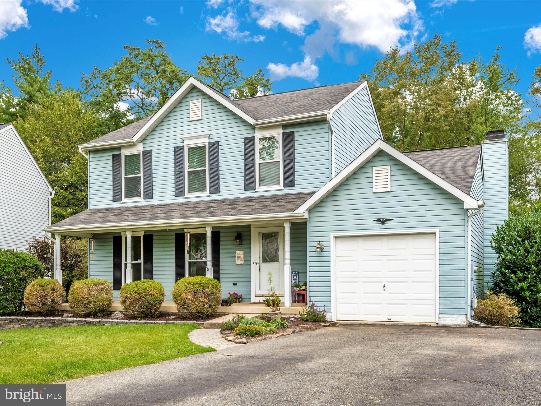 ROBIN MEADOWS - Residential