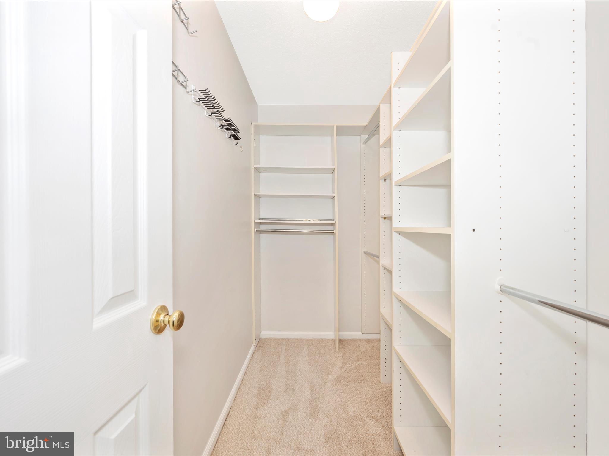 ROBIN MEADOWS - Residential