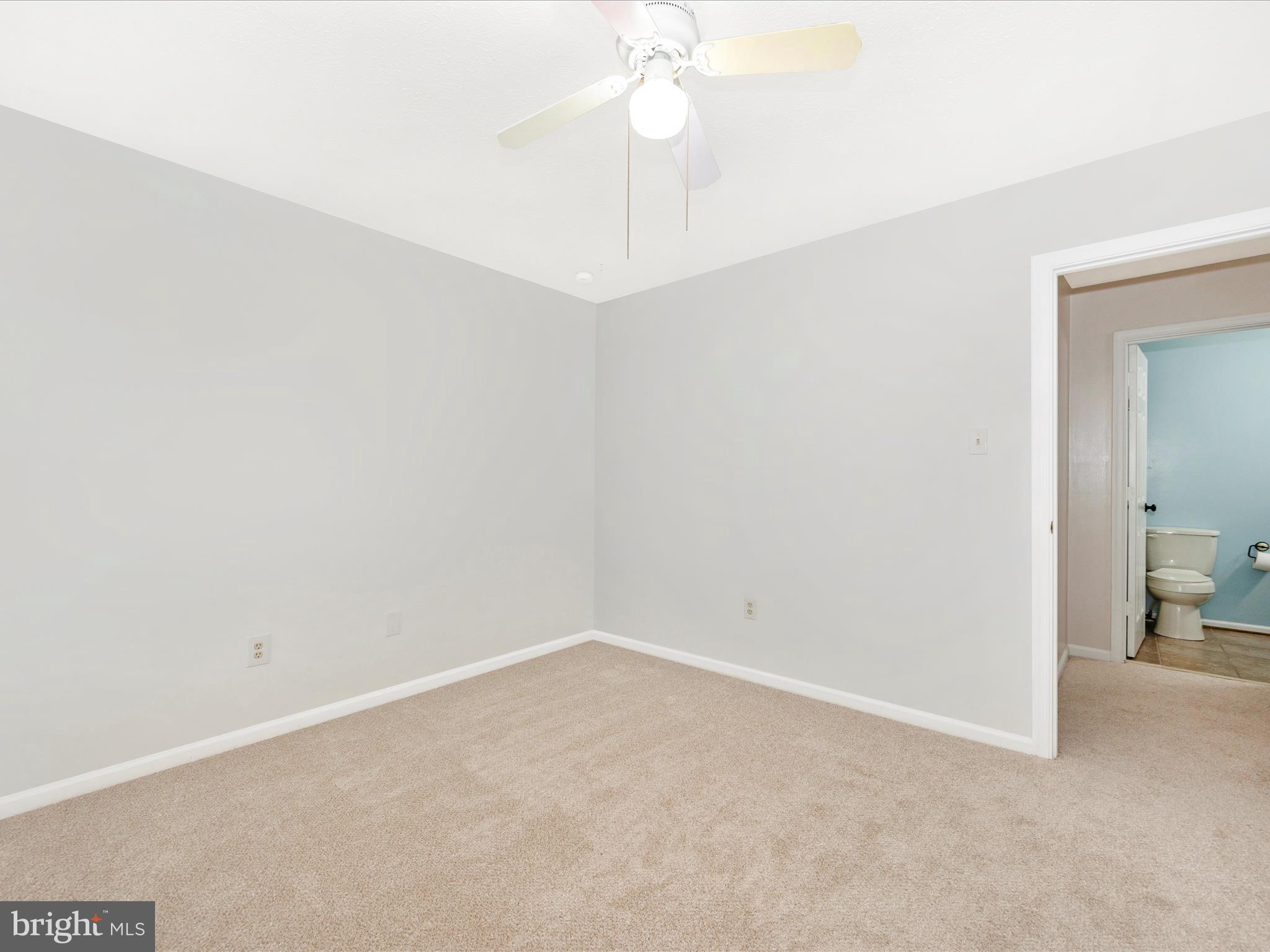 ROBIN MEADOWS - Residential