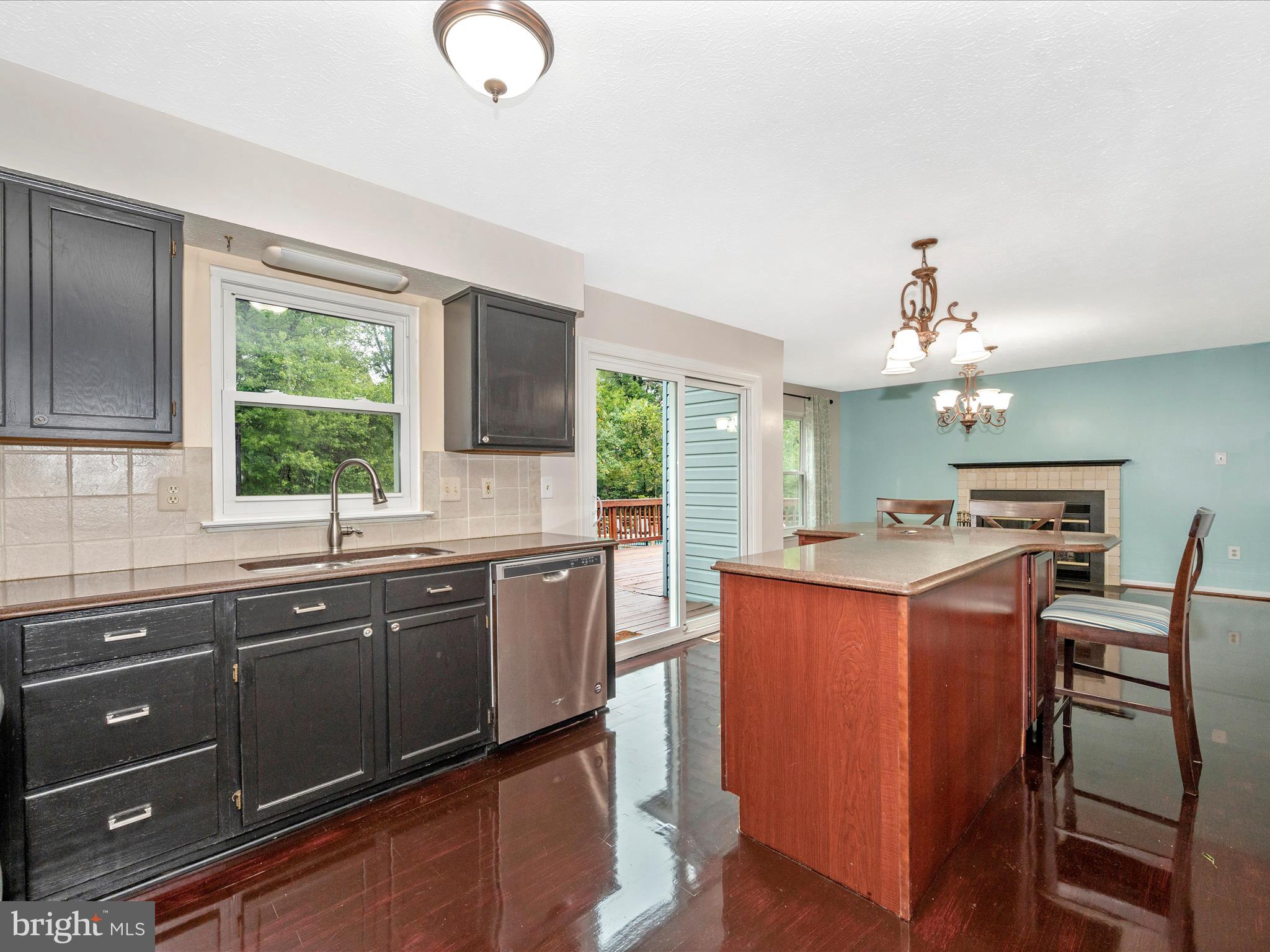 ROBIN MEADOWS - Residential