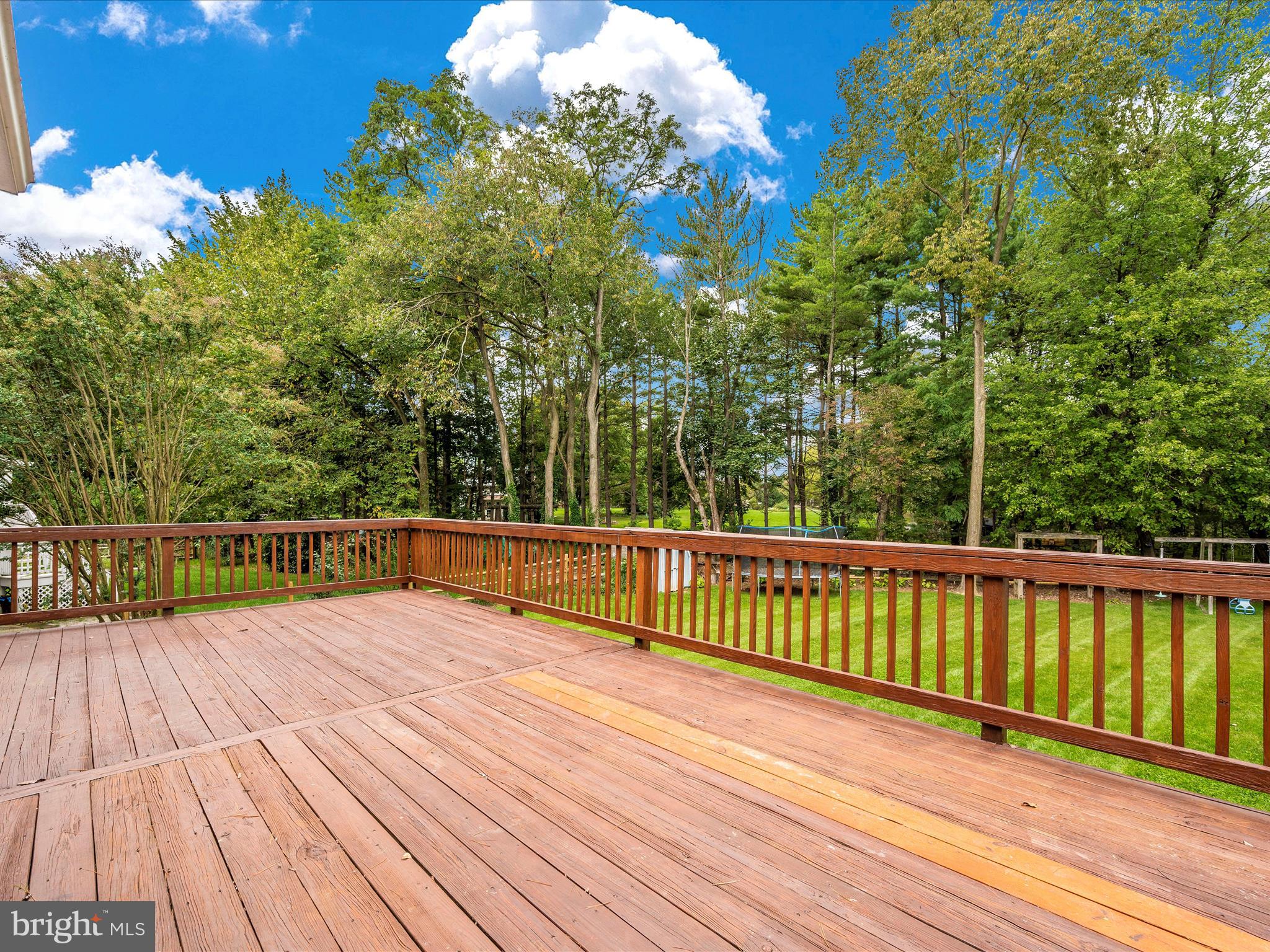 ROBIN MEADOWS - Residential