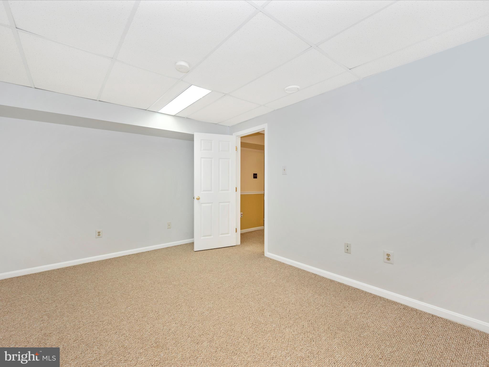 ROBIN MEADOWS - Residential