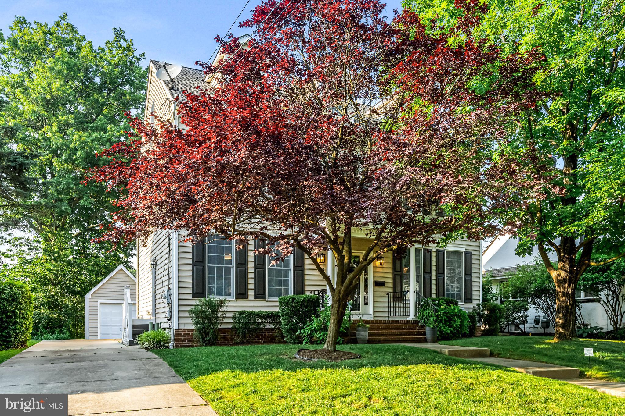 425 MAPLE AVENUE