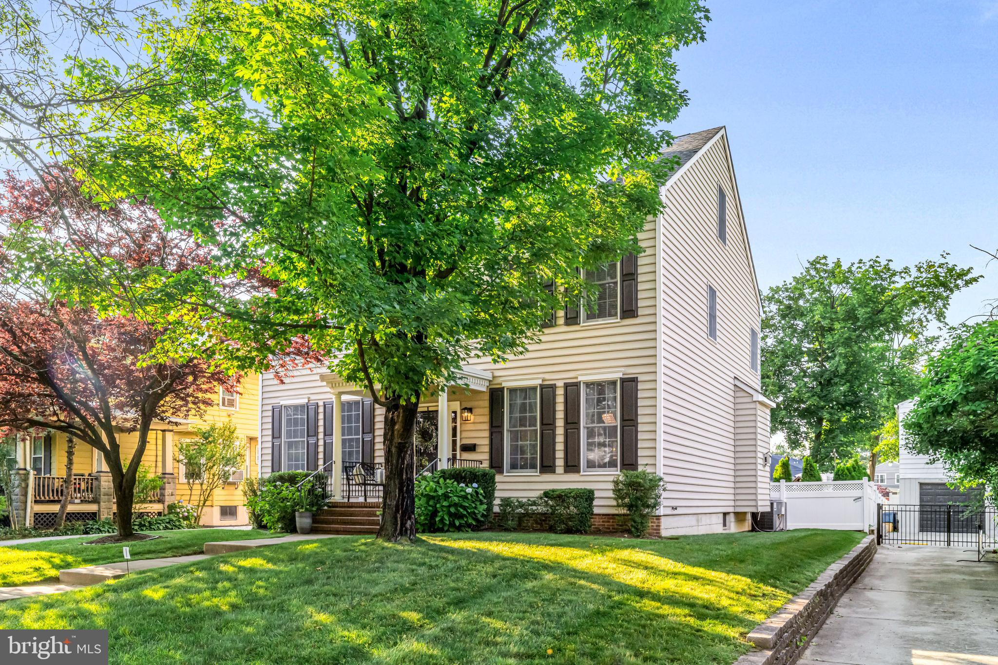 425 MAPLE AVENUE