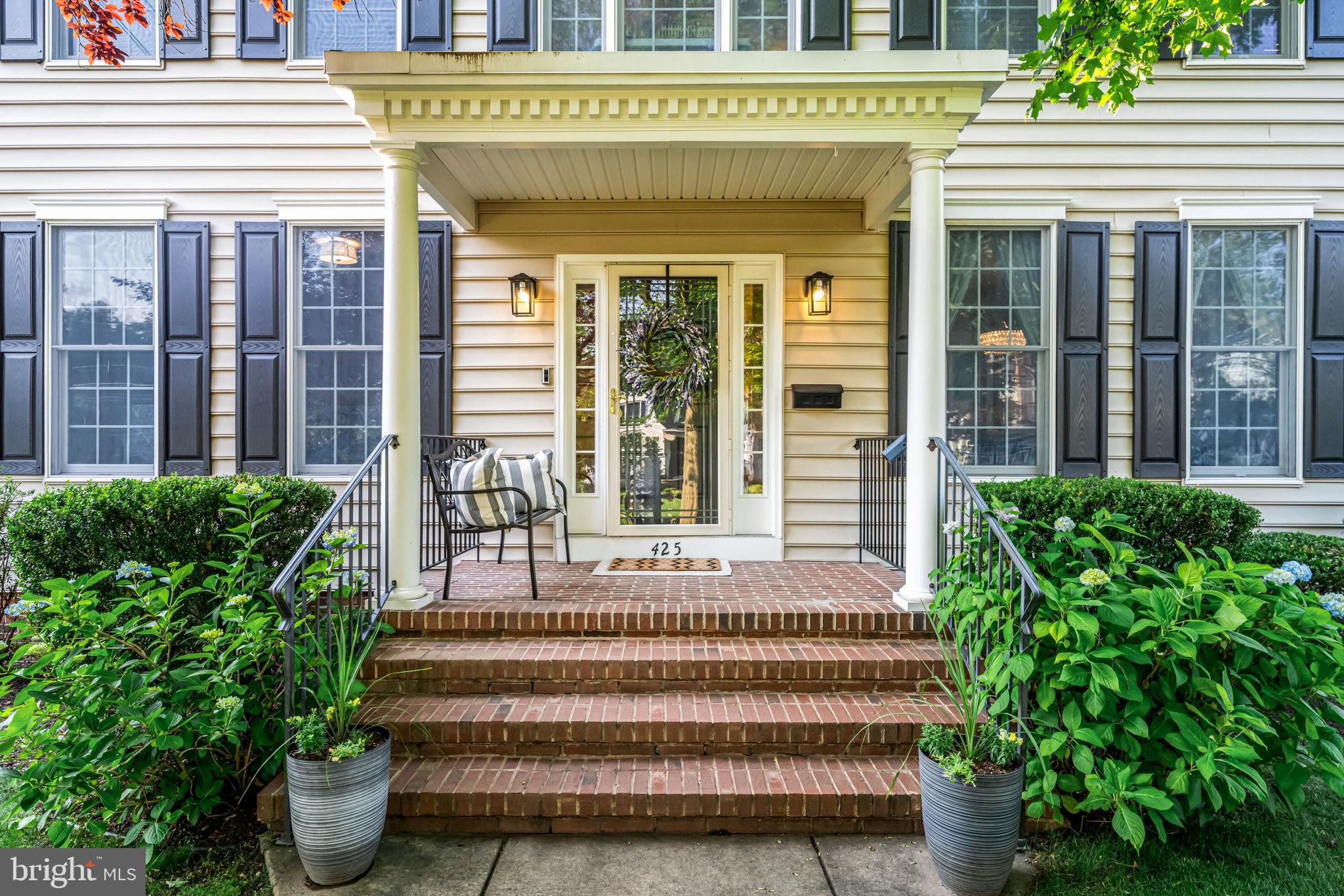 425 MAPLE AVENUE