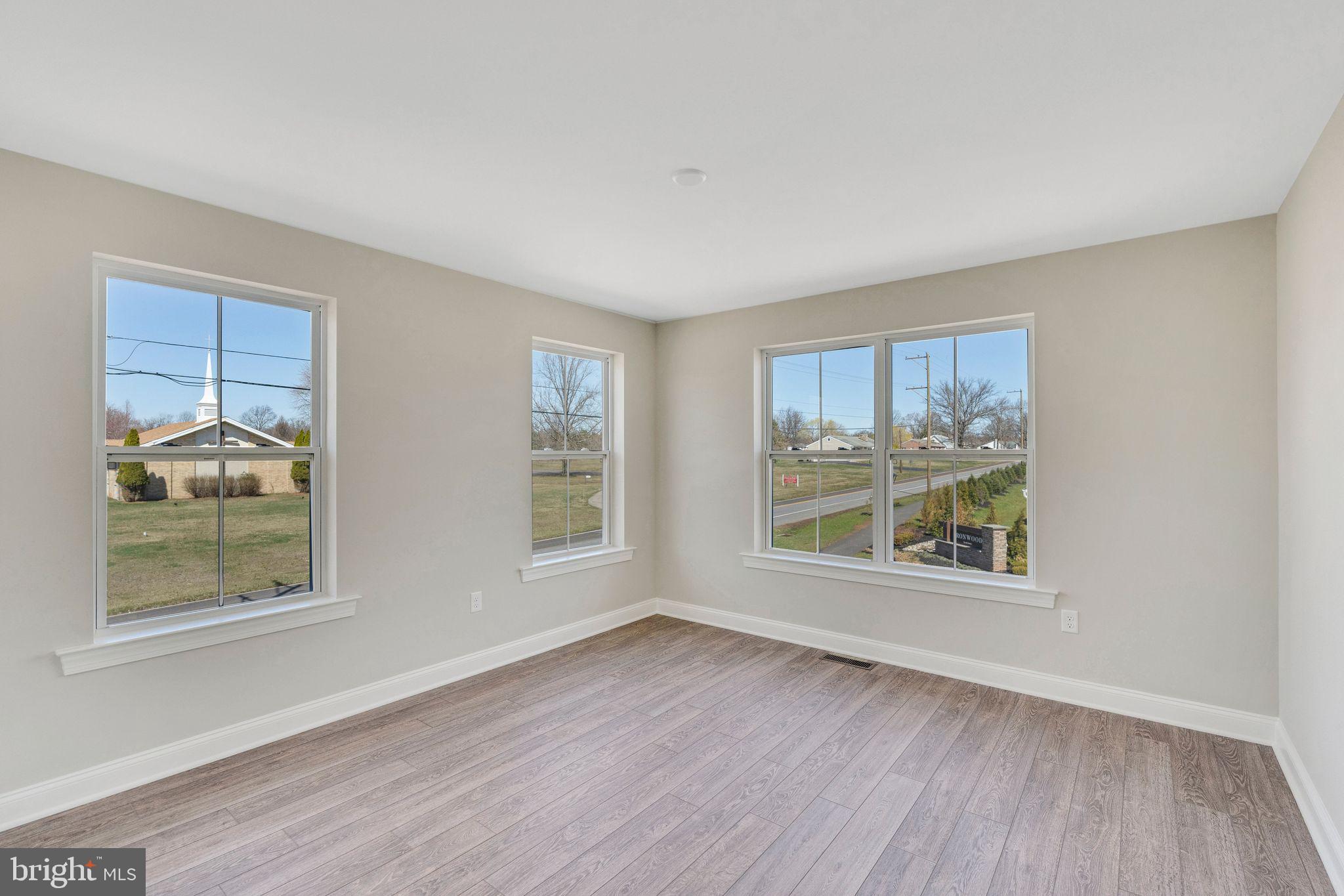 IRONWOOD - Residential Lease