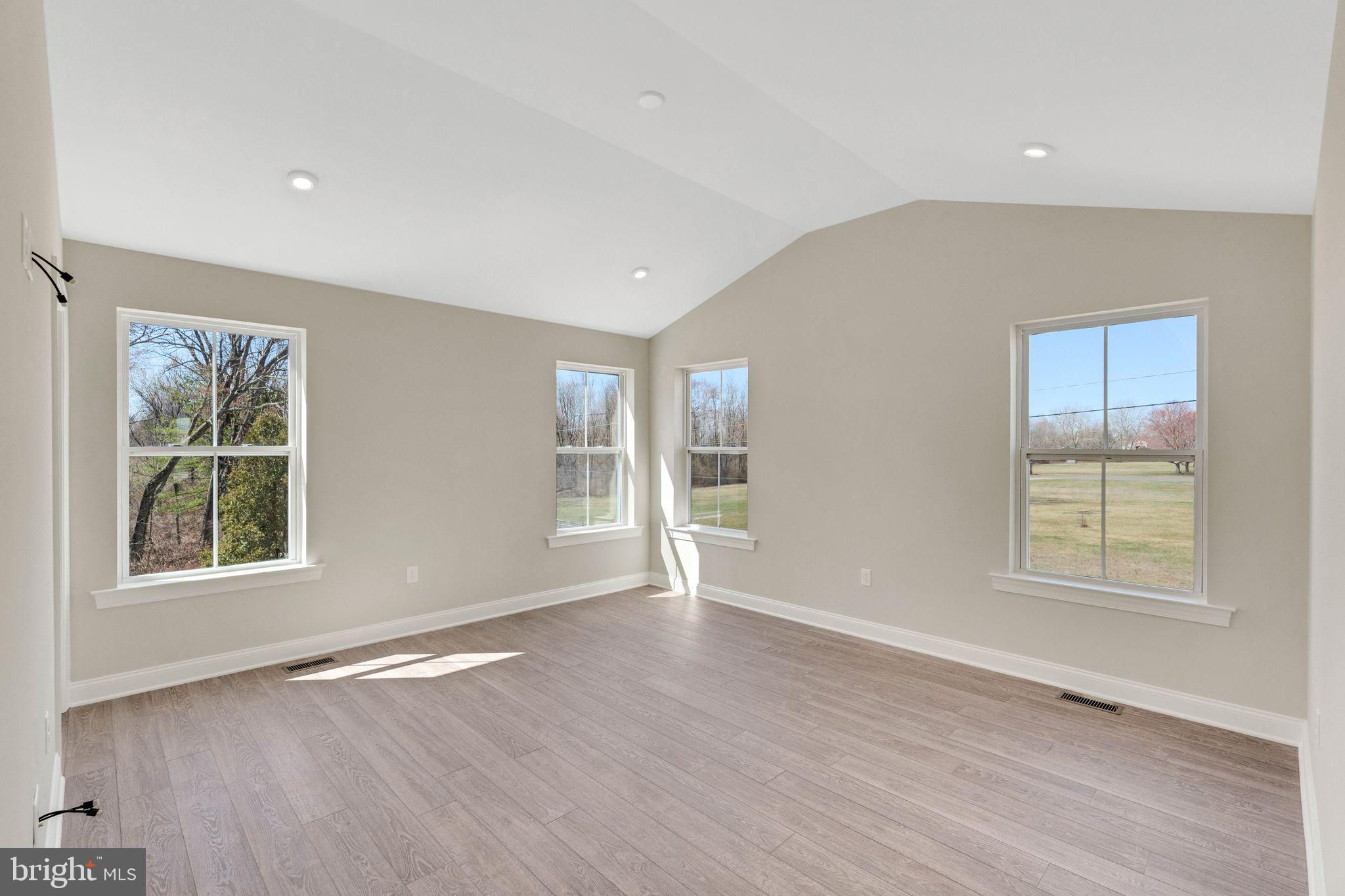 IRONWOOD - Residential Lease