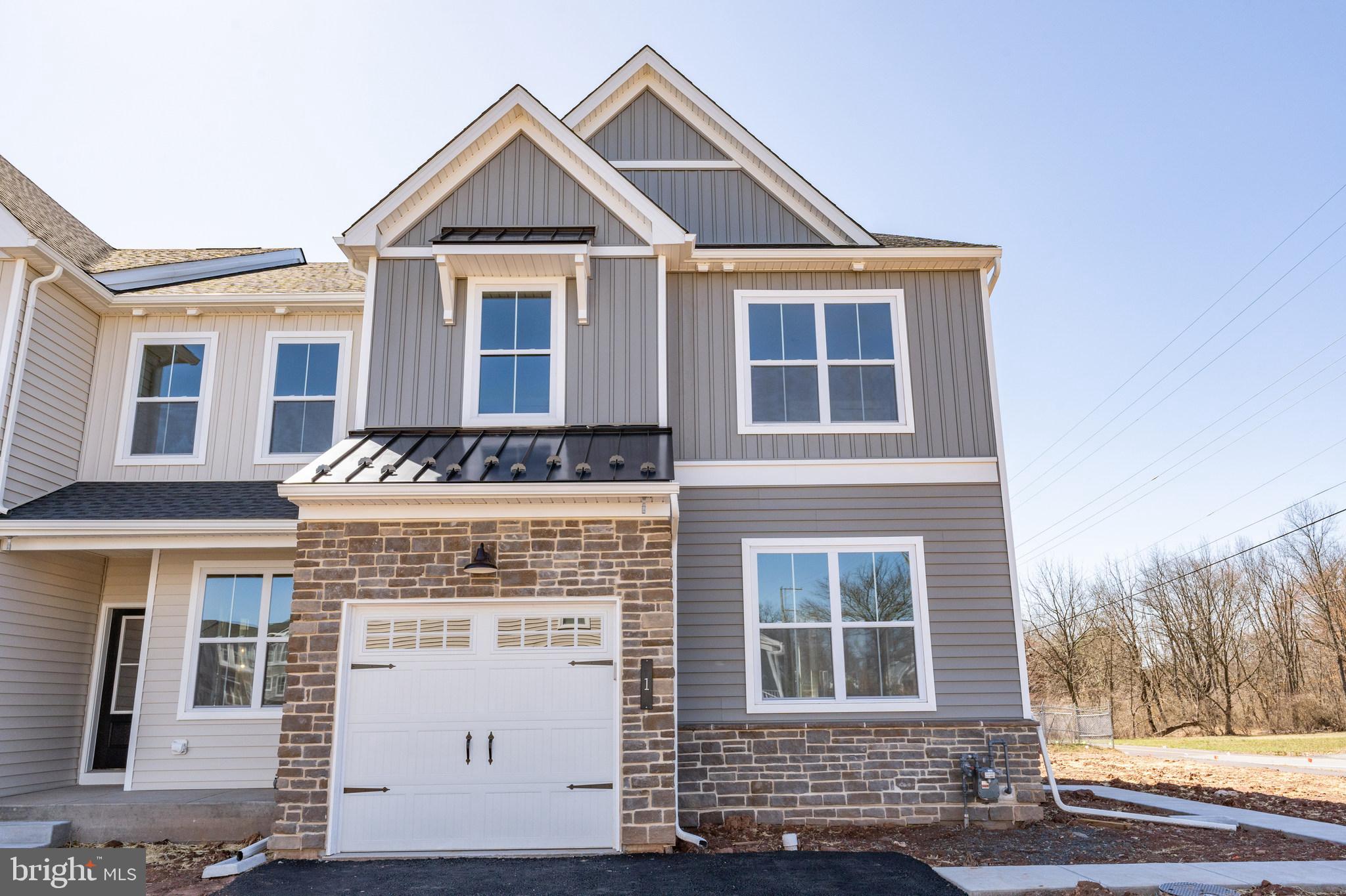 IRONWOOD - Residential Lease