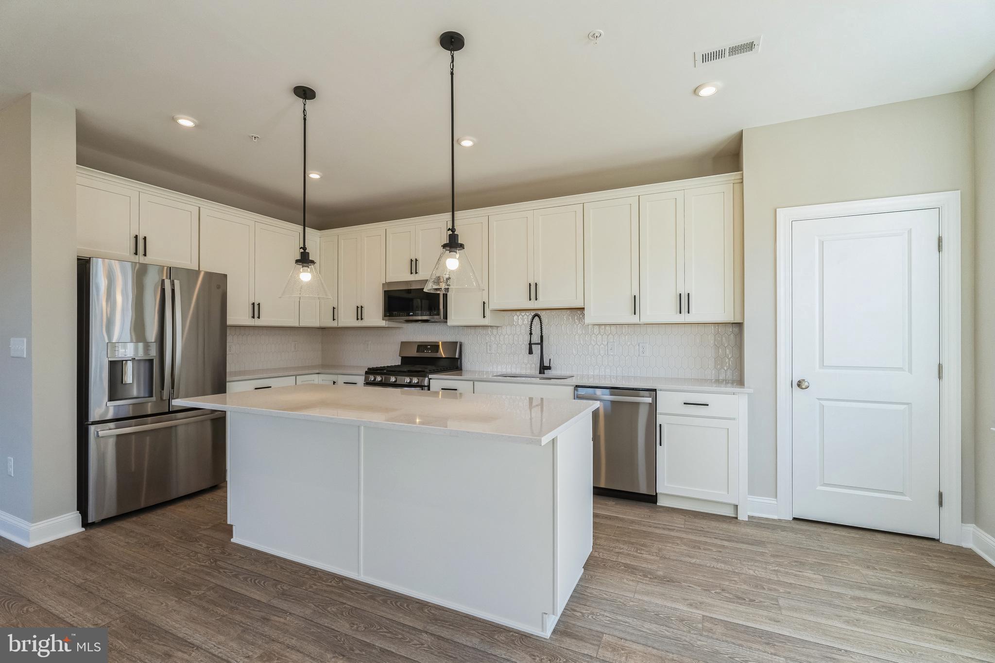 IRONWOOD - Residential Lease