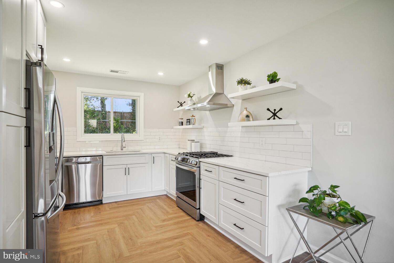 GREENWAY HILLS - Residential