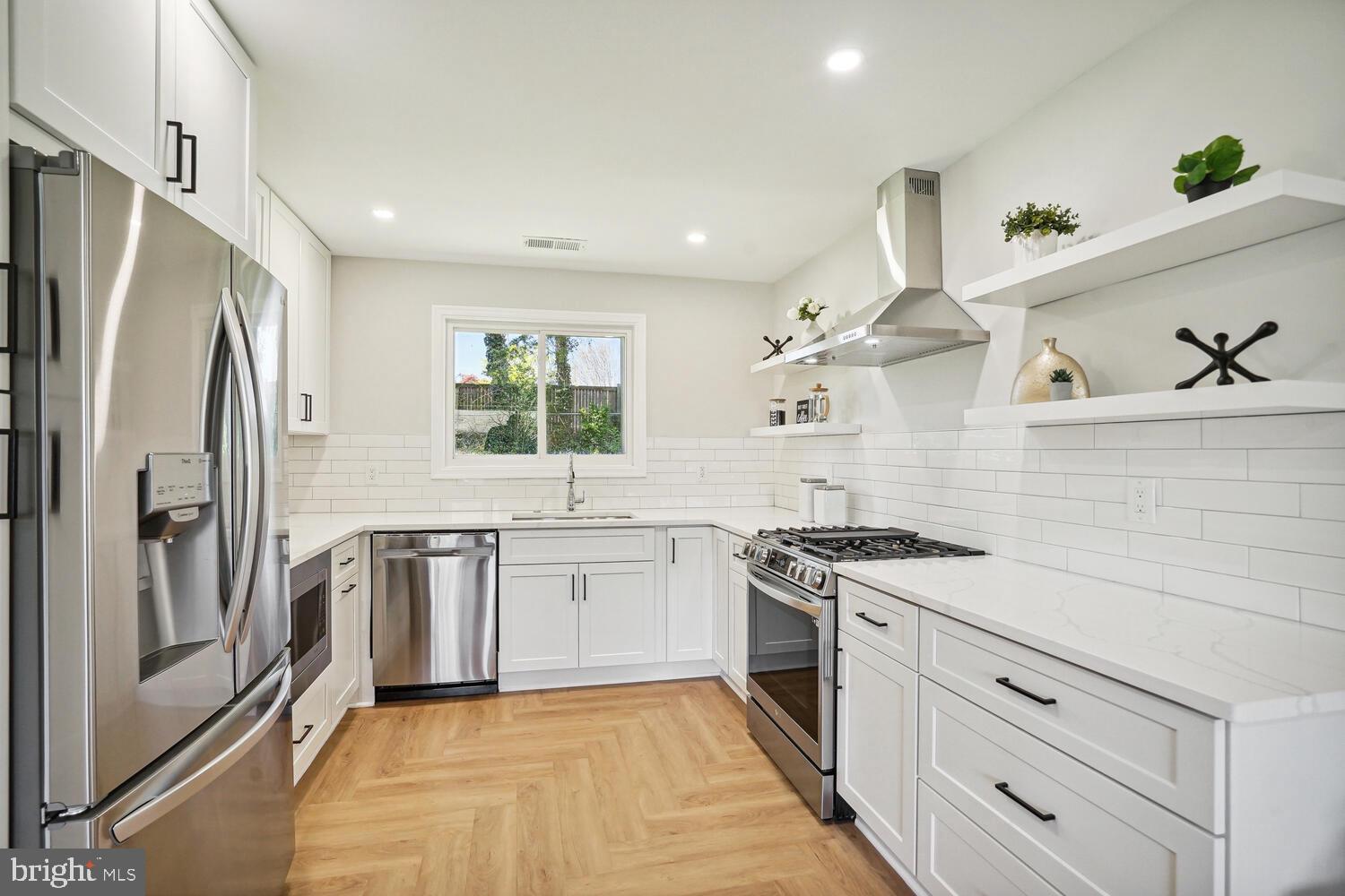 GREENWAY HILLS - Residential