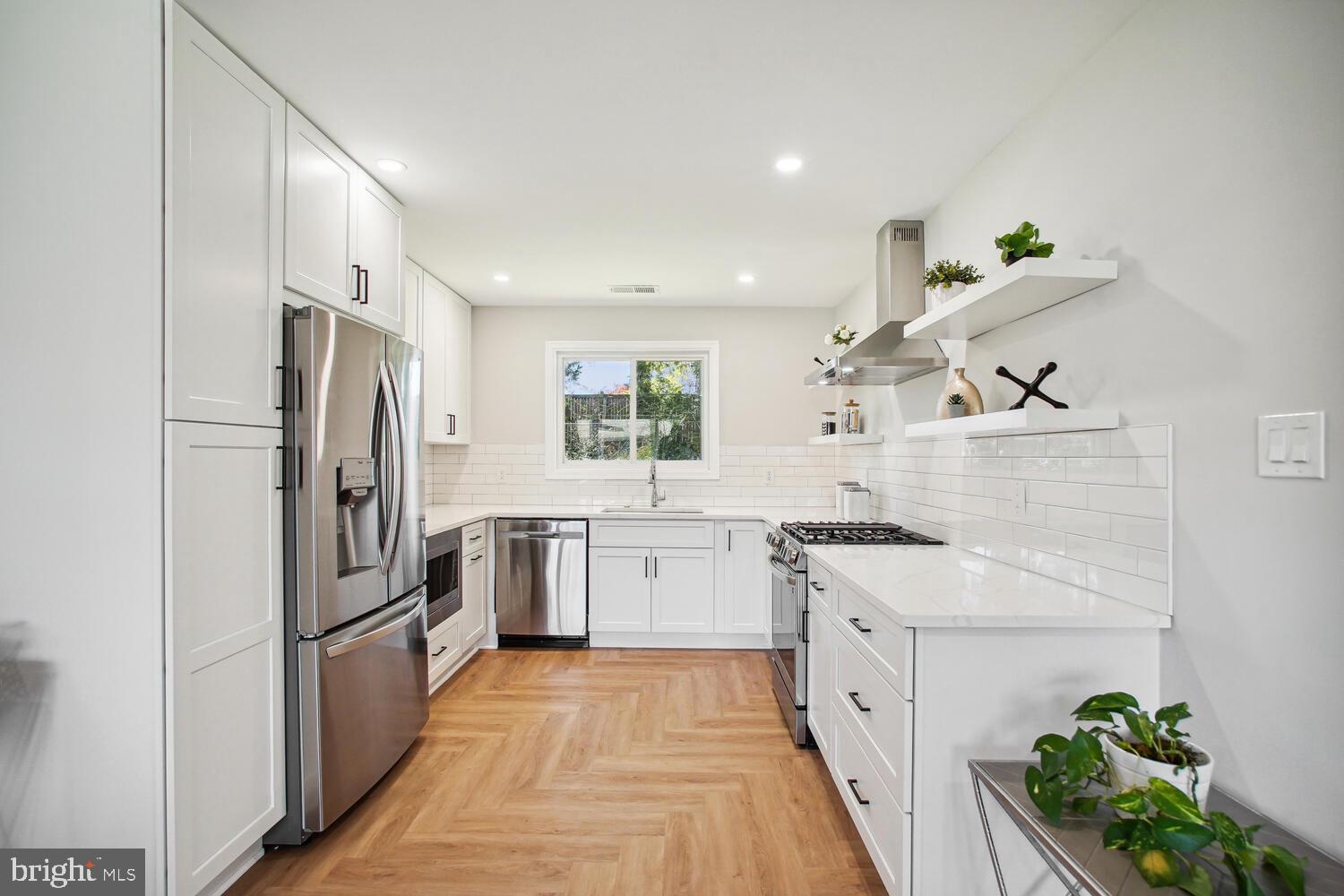 GREENWAY HILLS - Residential