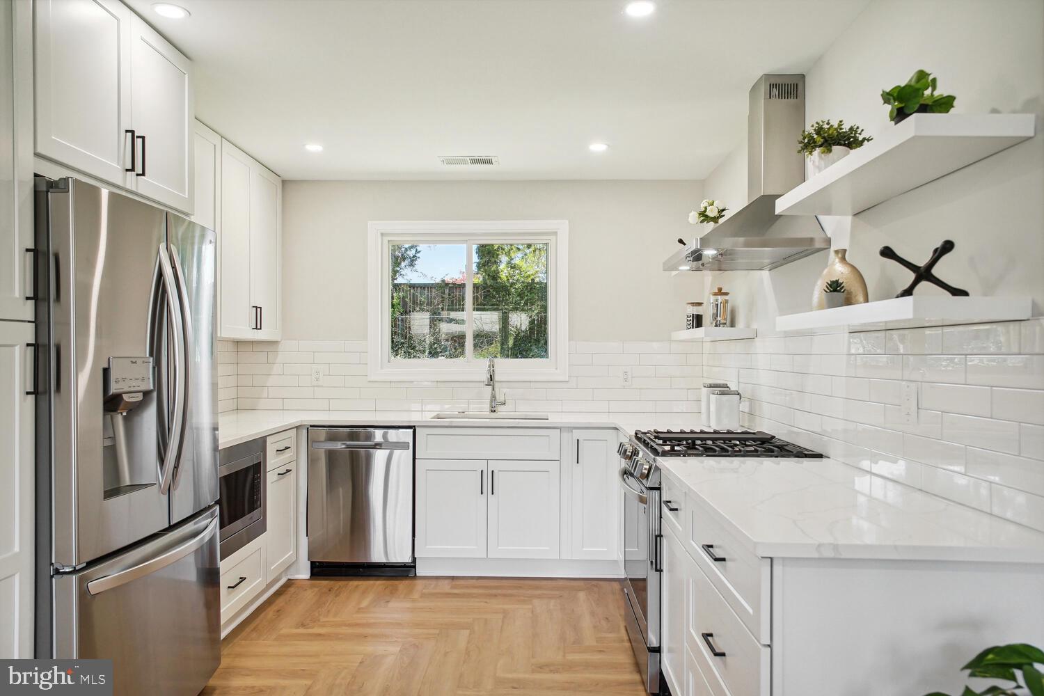 GREENWAY HILLS - Residential