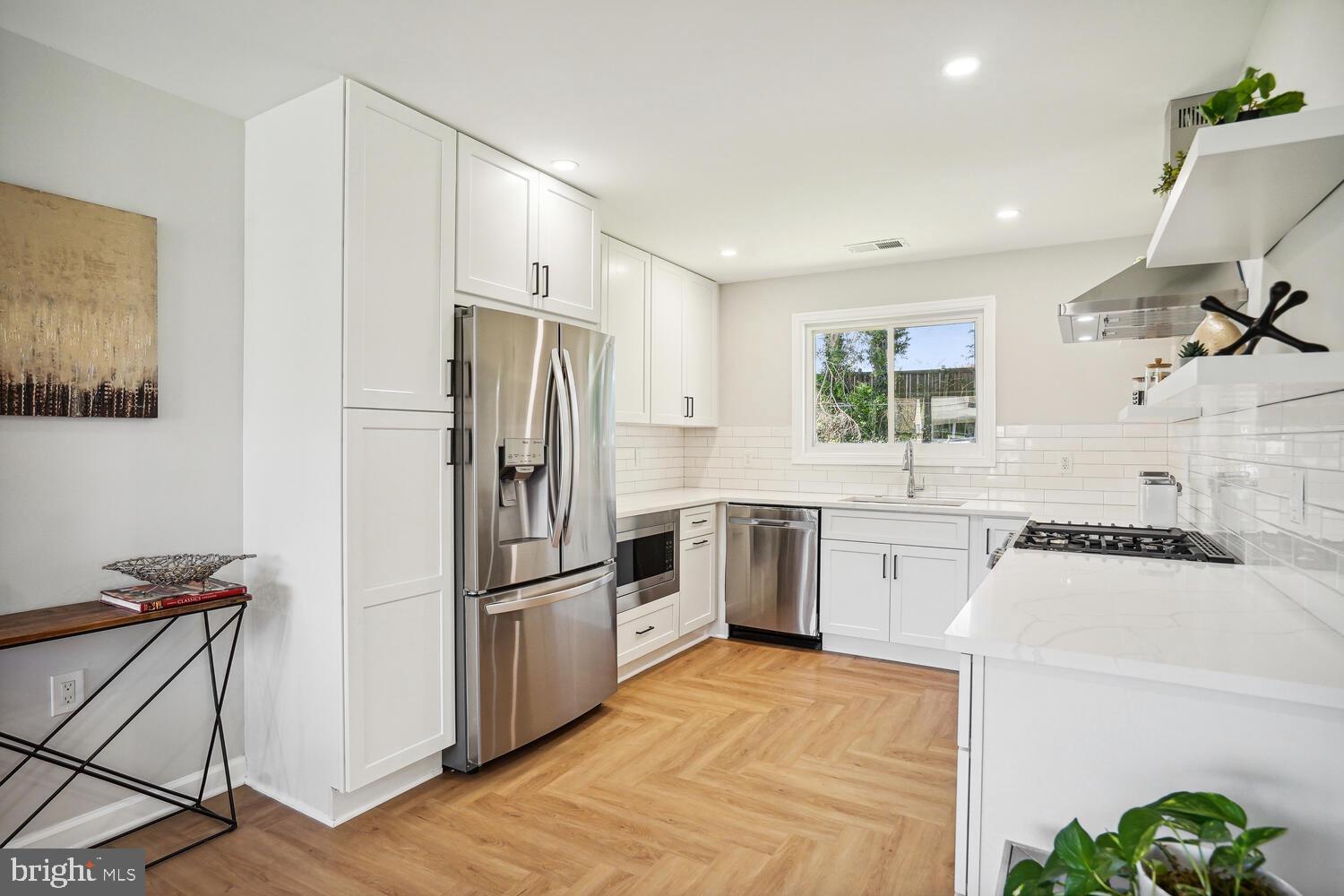 GREENWAY HILLS - Residential