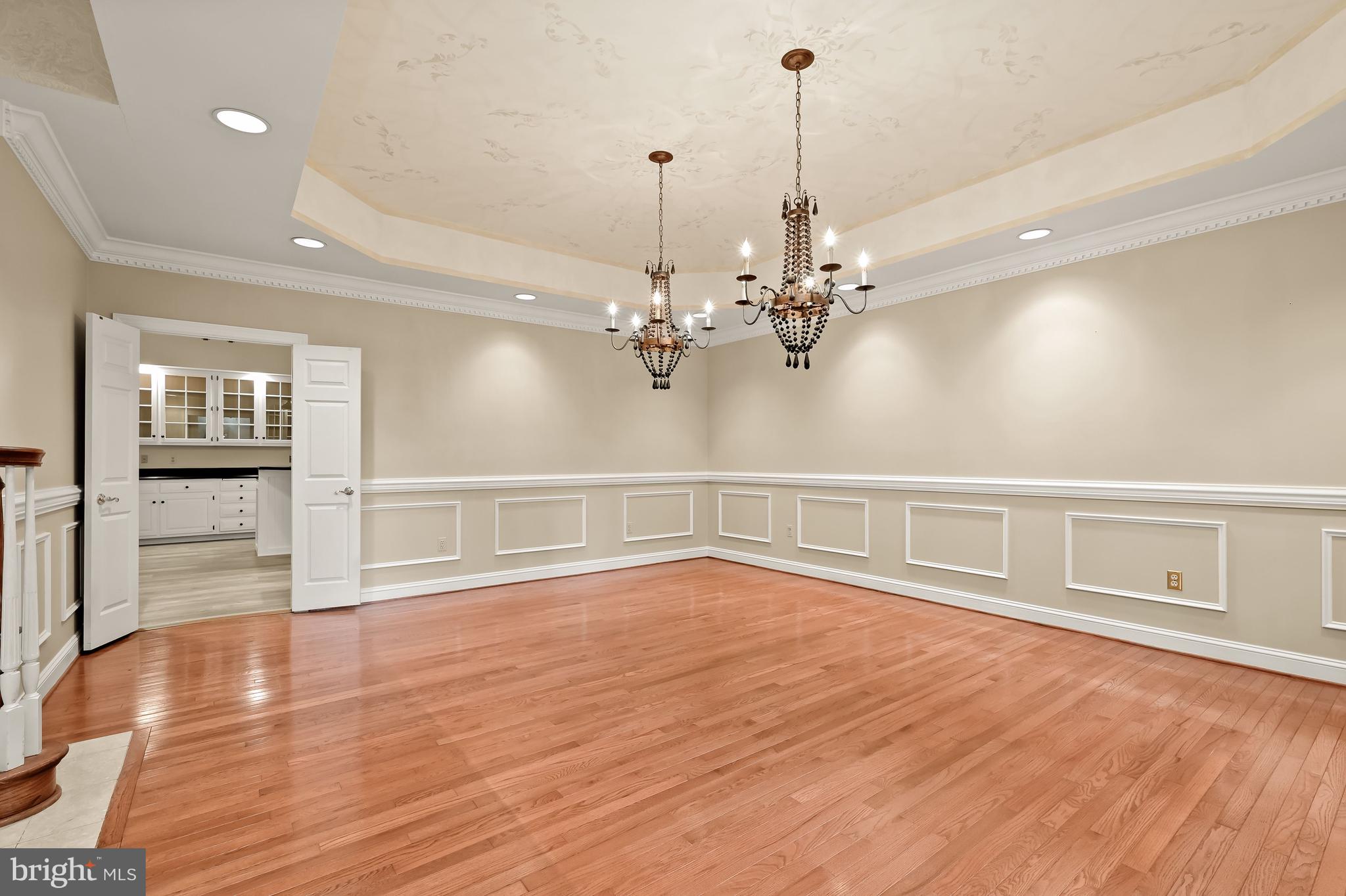 TWELVE HILLS - Residential