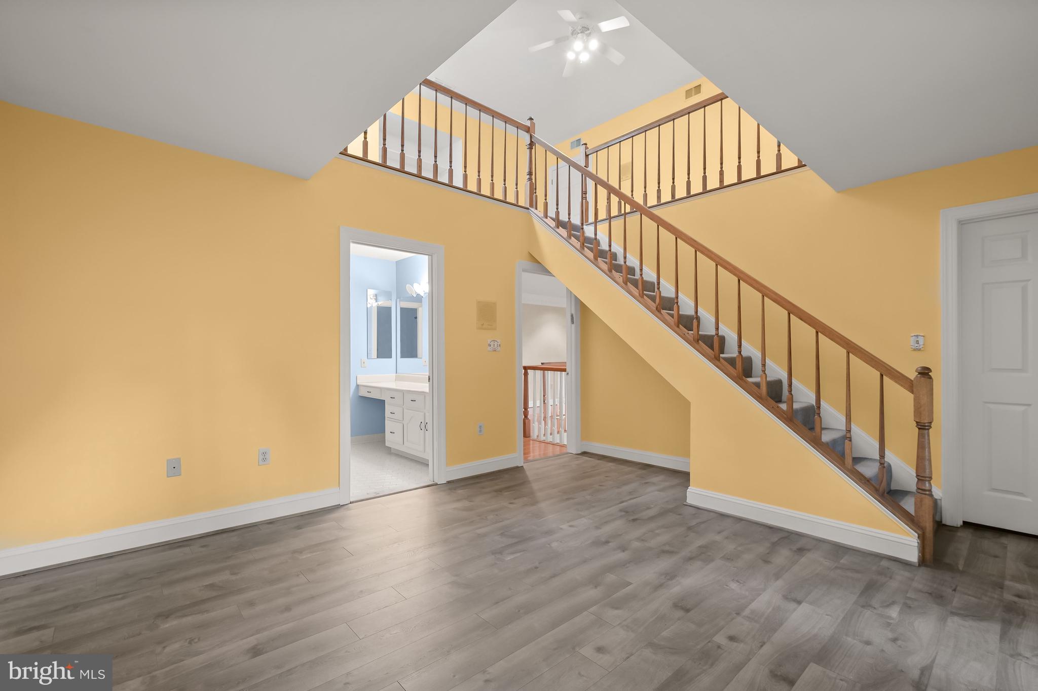 TWELVE HILLS - Residential