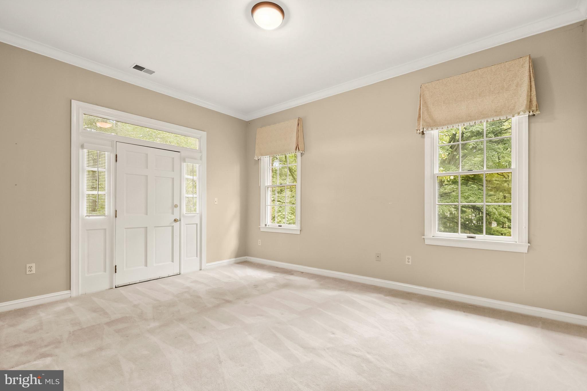 TWELVE HILLS - Residential