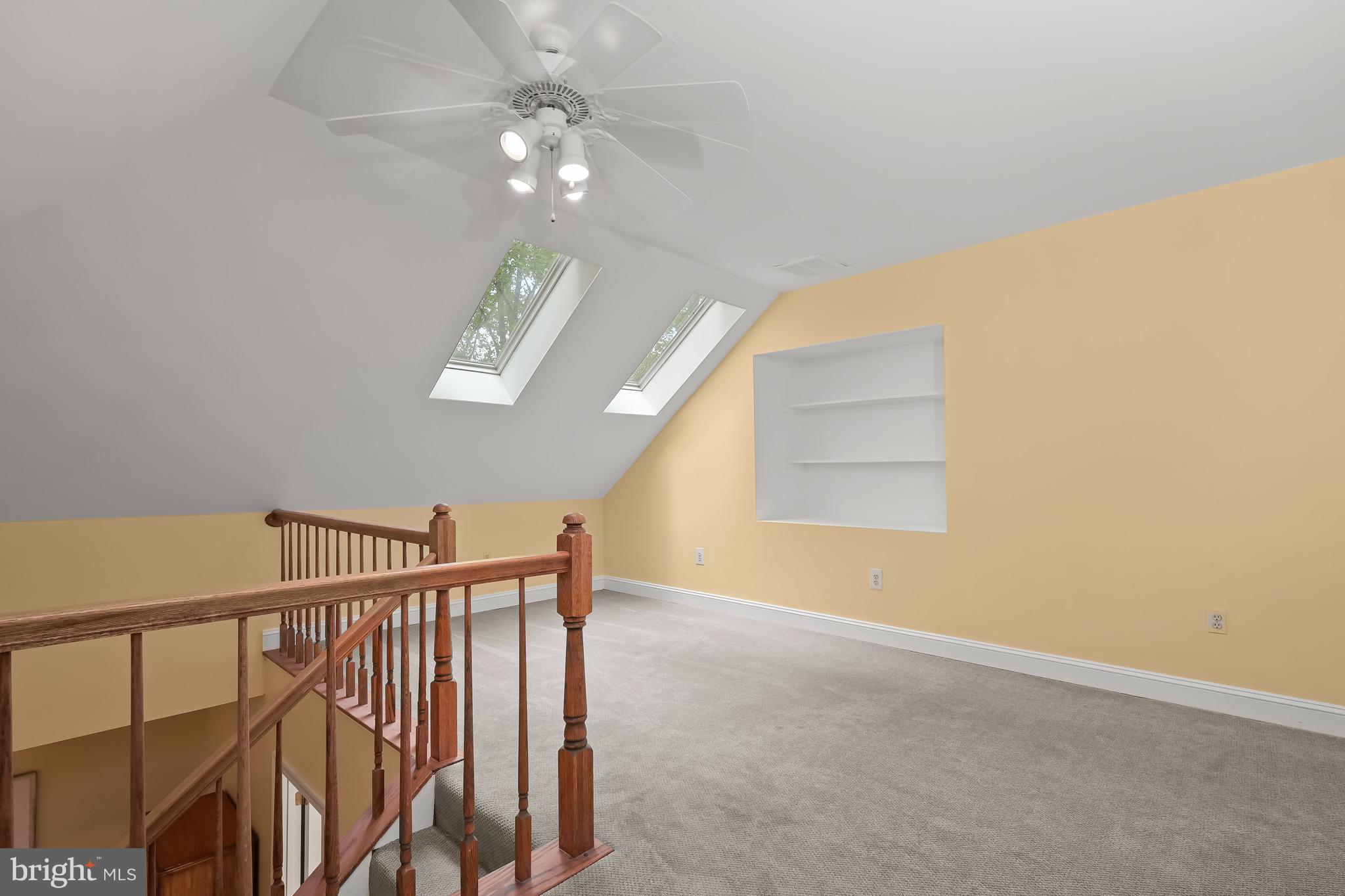 TWELVE HILLS - Residential