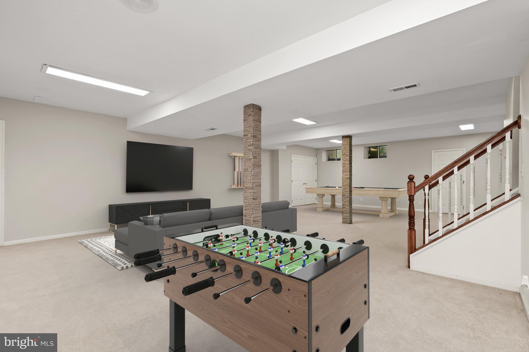 TWELVE HILLS - Residential