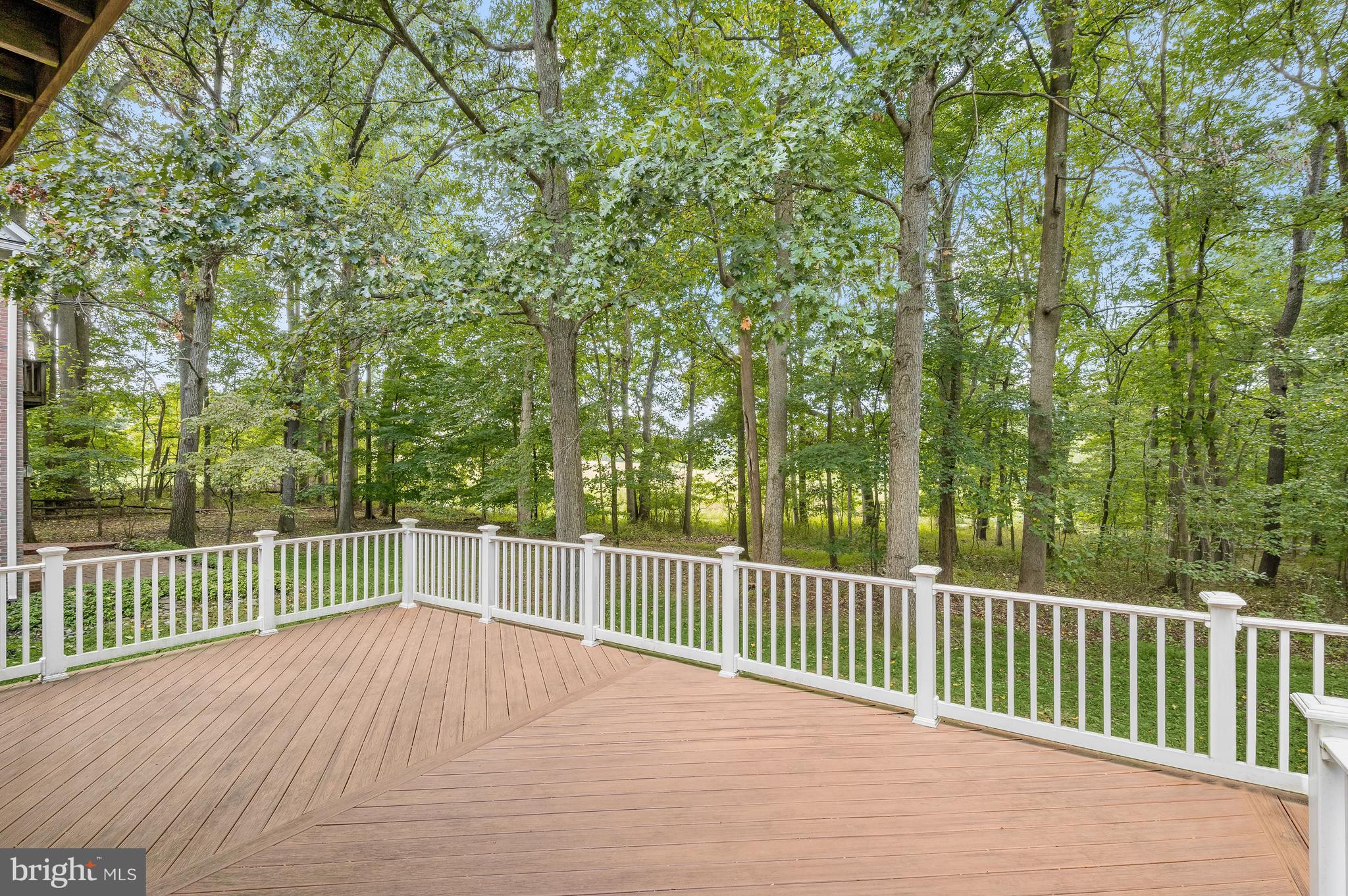 TWELVE HILLS - Residential