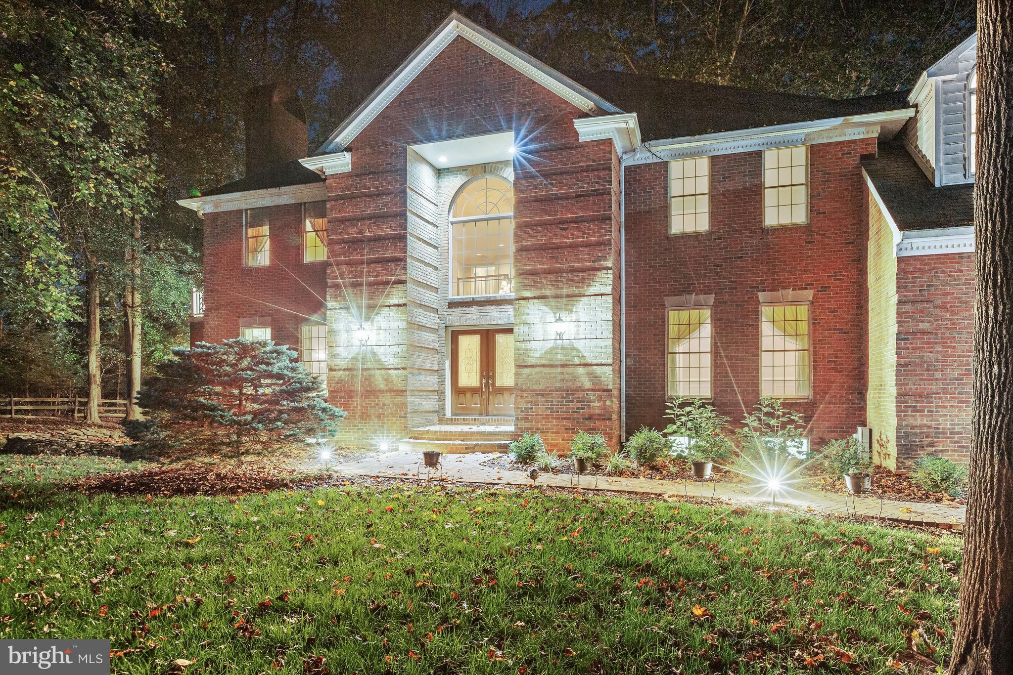 TWELVE HILLS - Residential