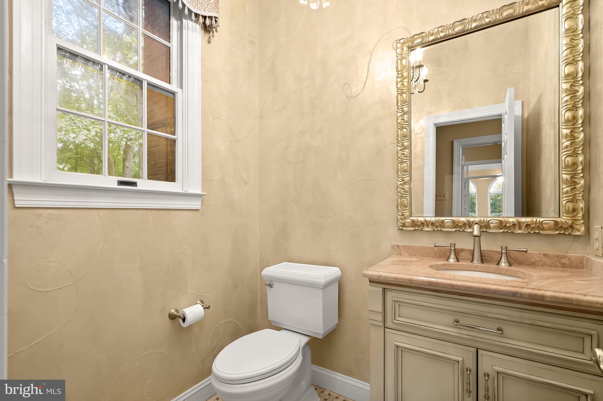 TWELVE HILLS - Residential