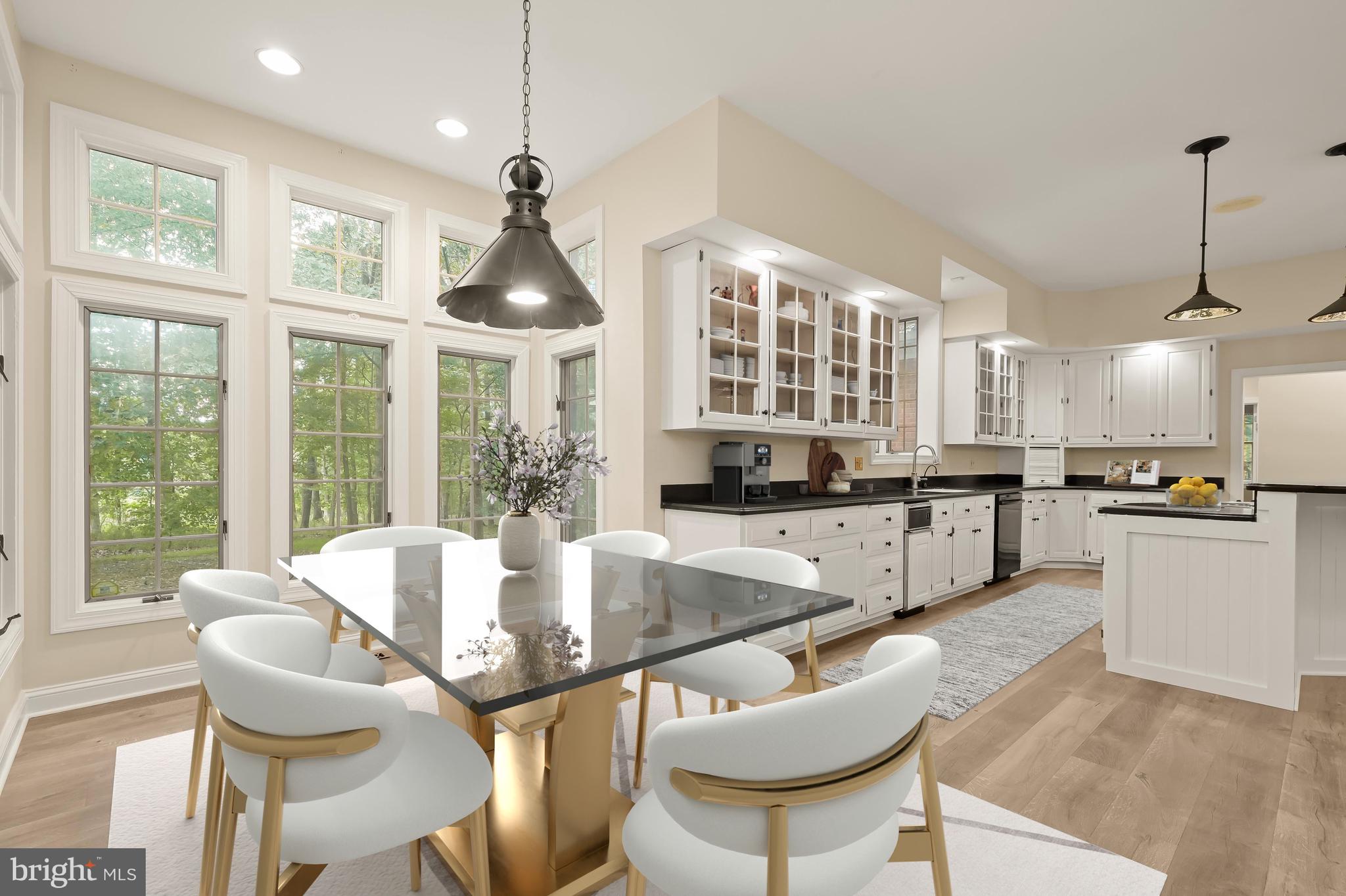 TWELVE HILLS - Residential