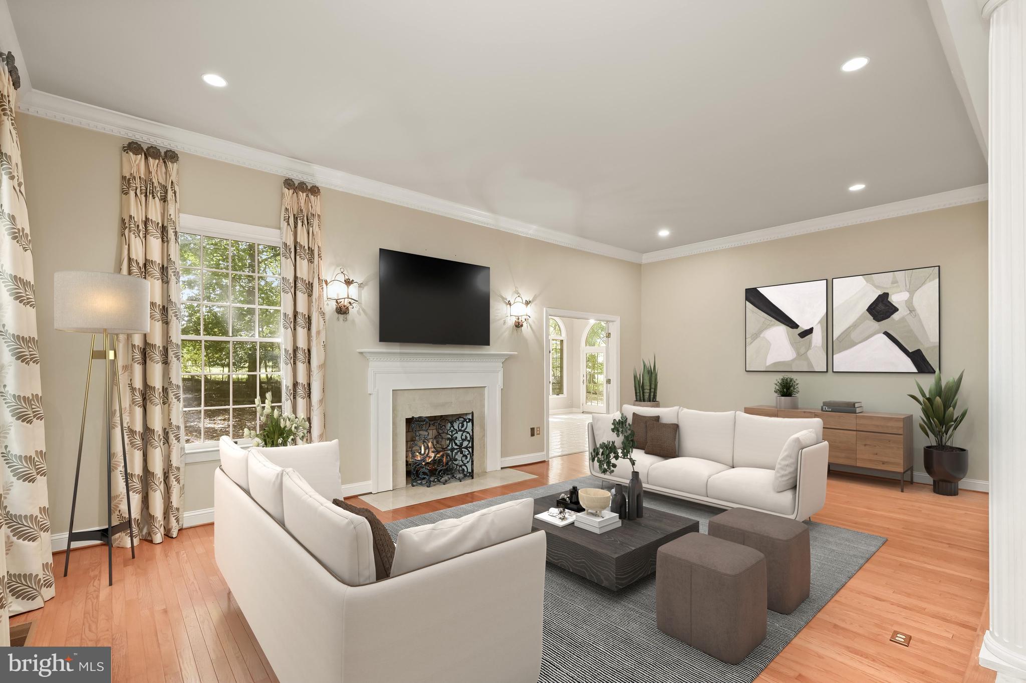 TWELVE HILLS - Residential