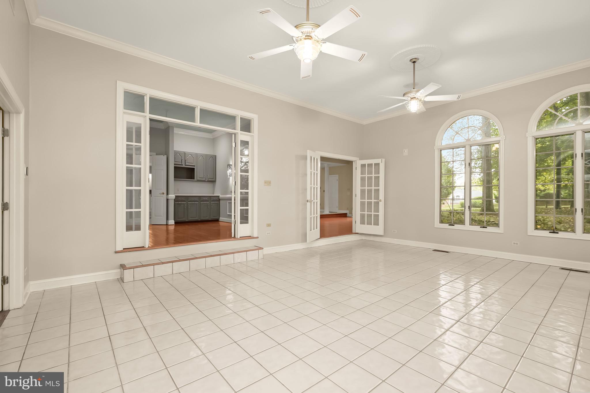 TWELVE HILLS - Residential