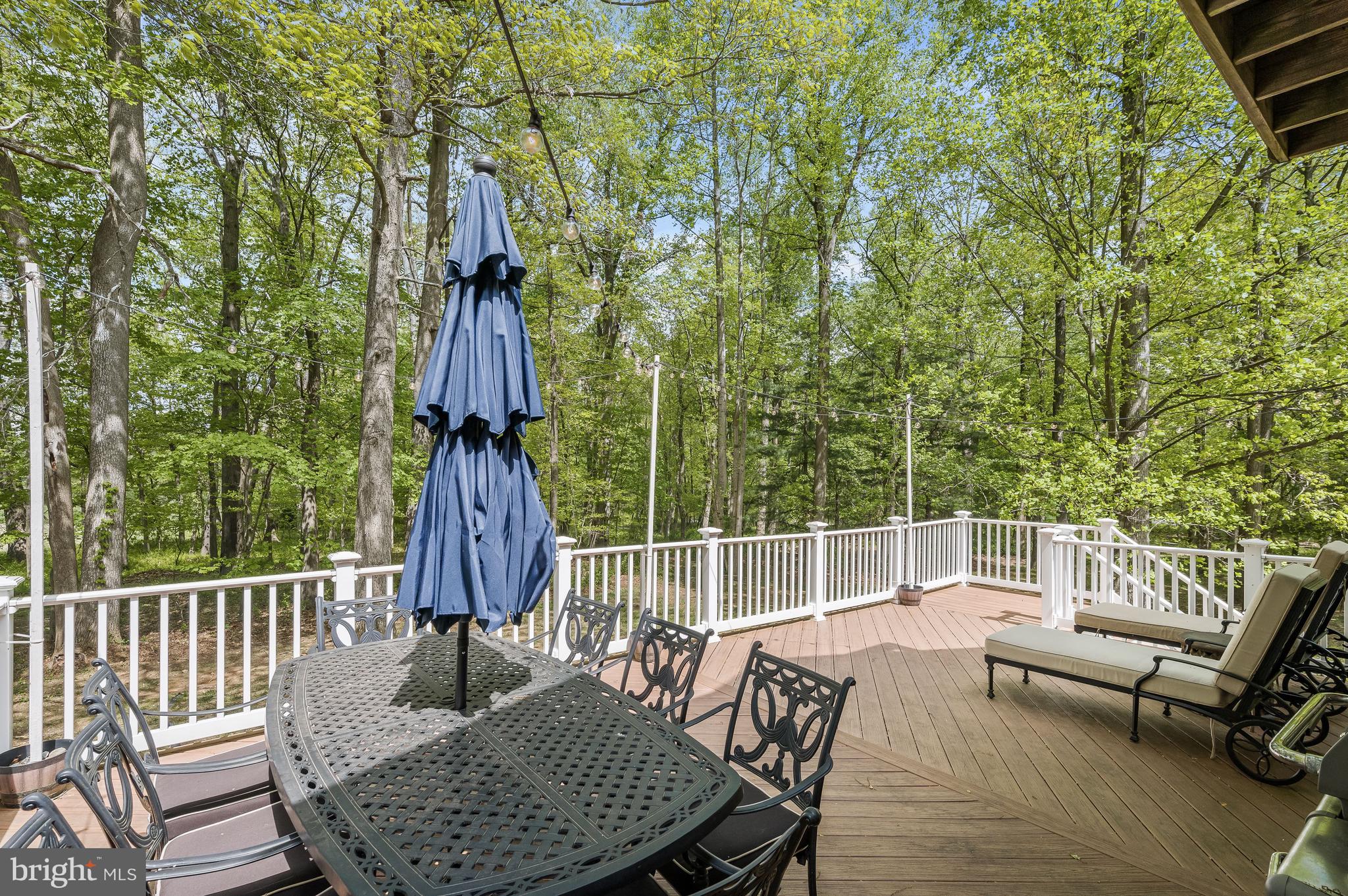 TWELVE HILLS - Residential