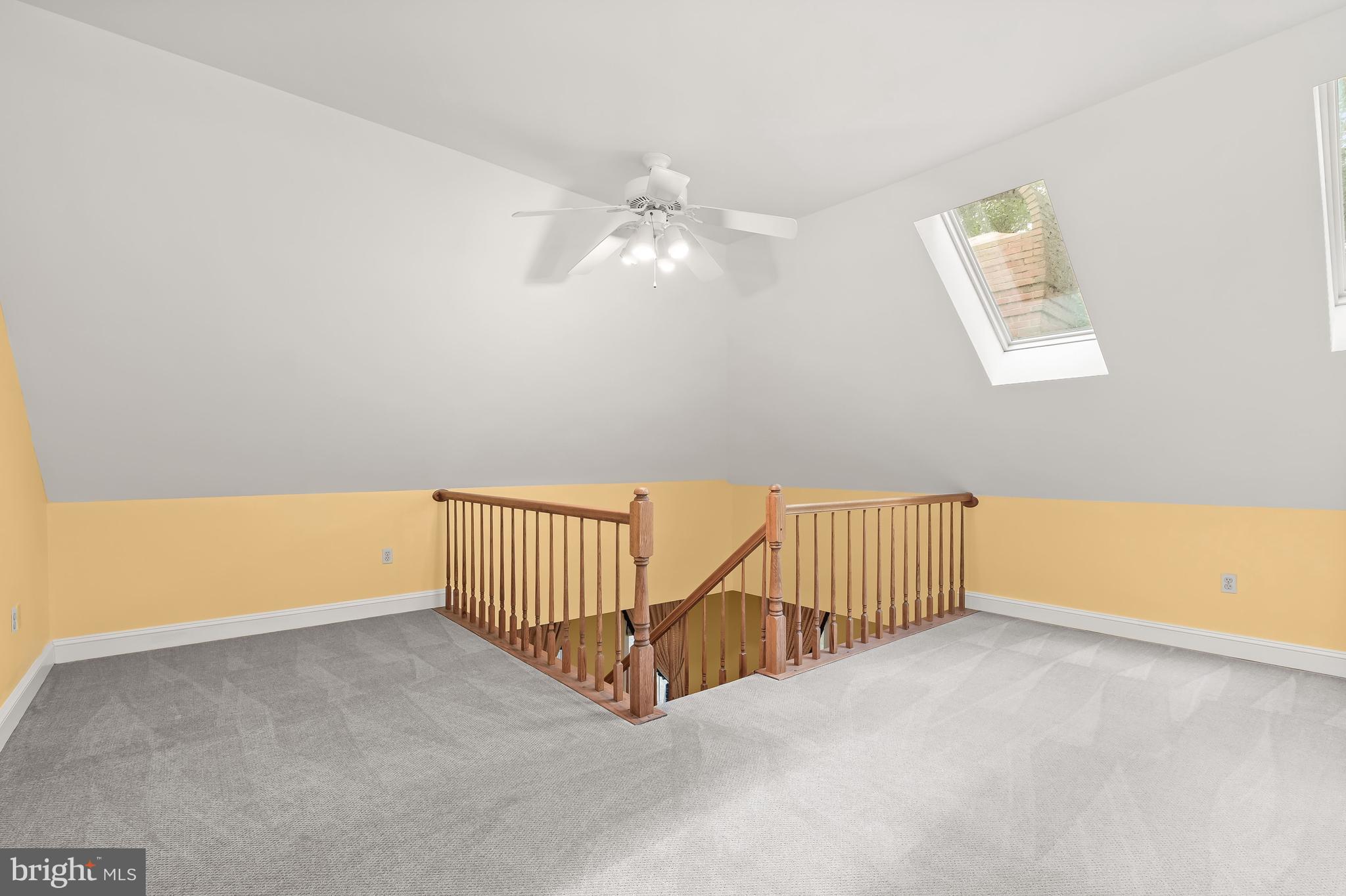 TWELVE HILLS - Residential