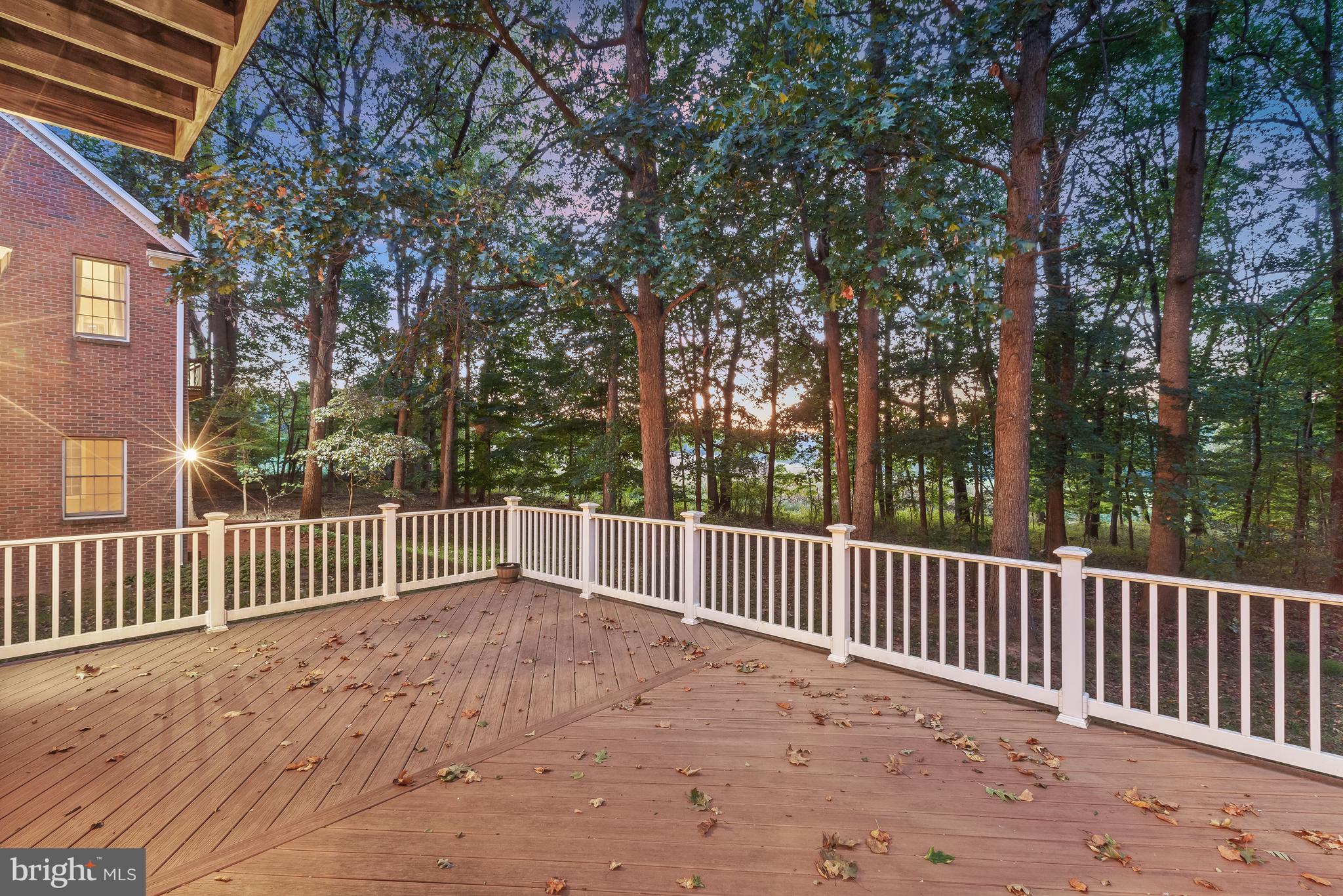 TWELVE HILLS - Residential