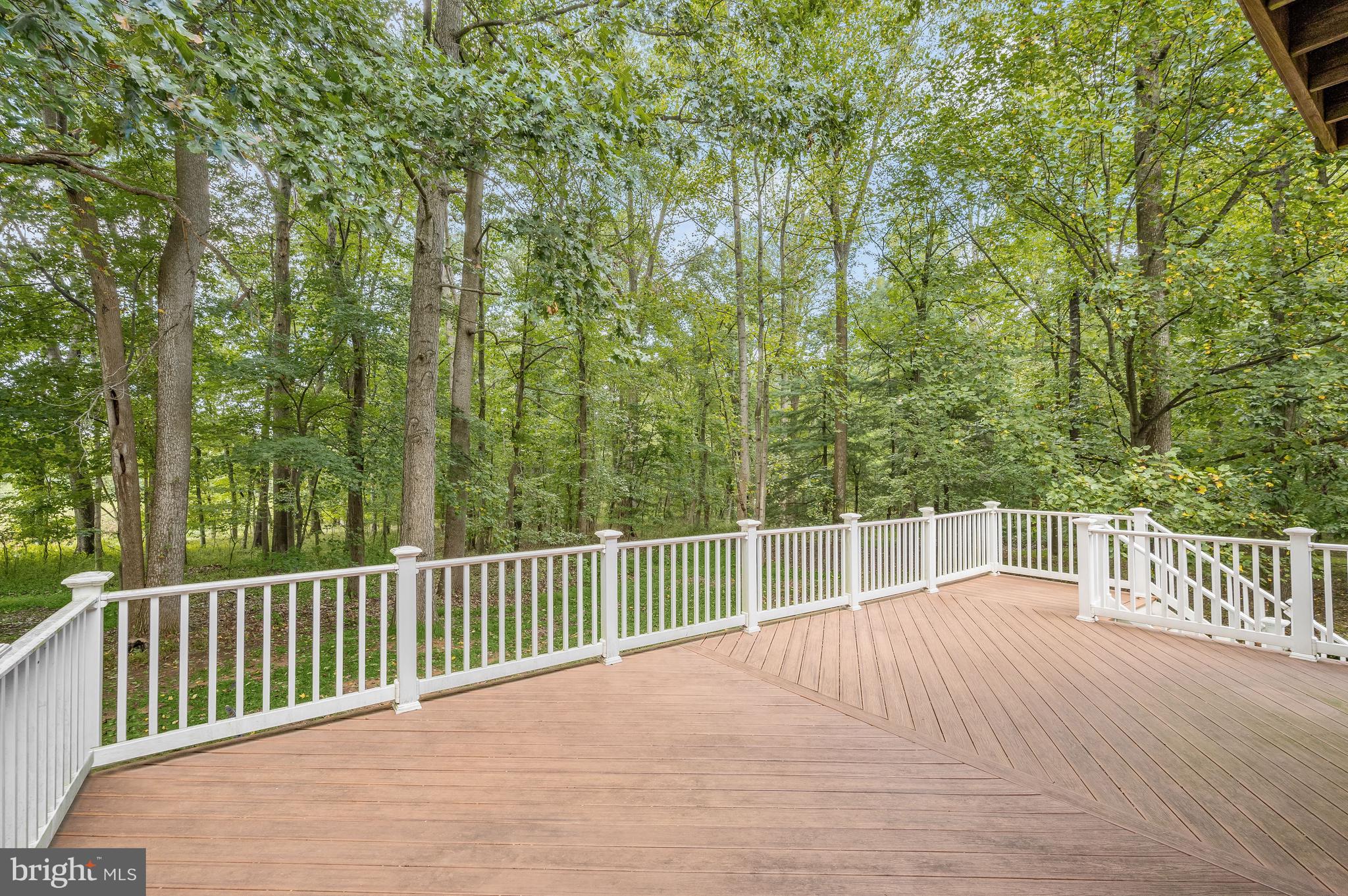 TWELVE HILLS - Residential