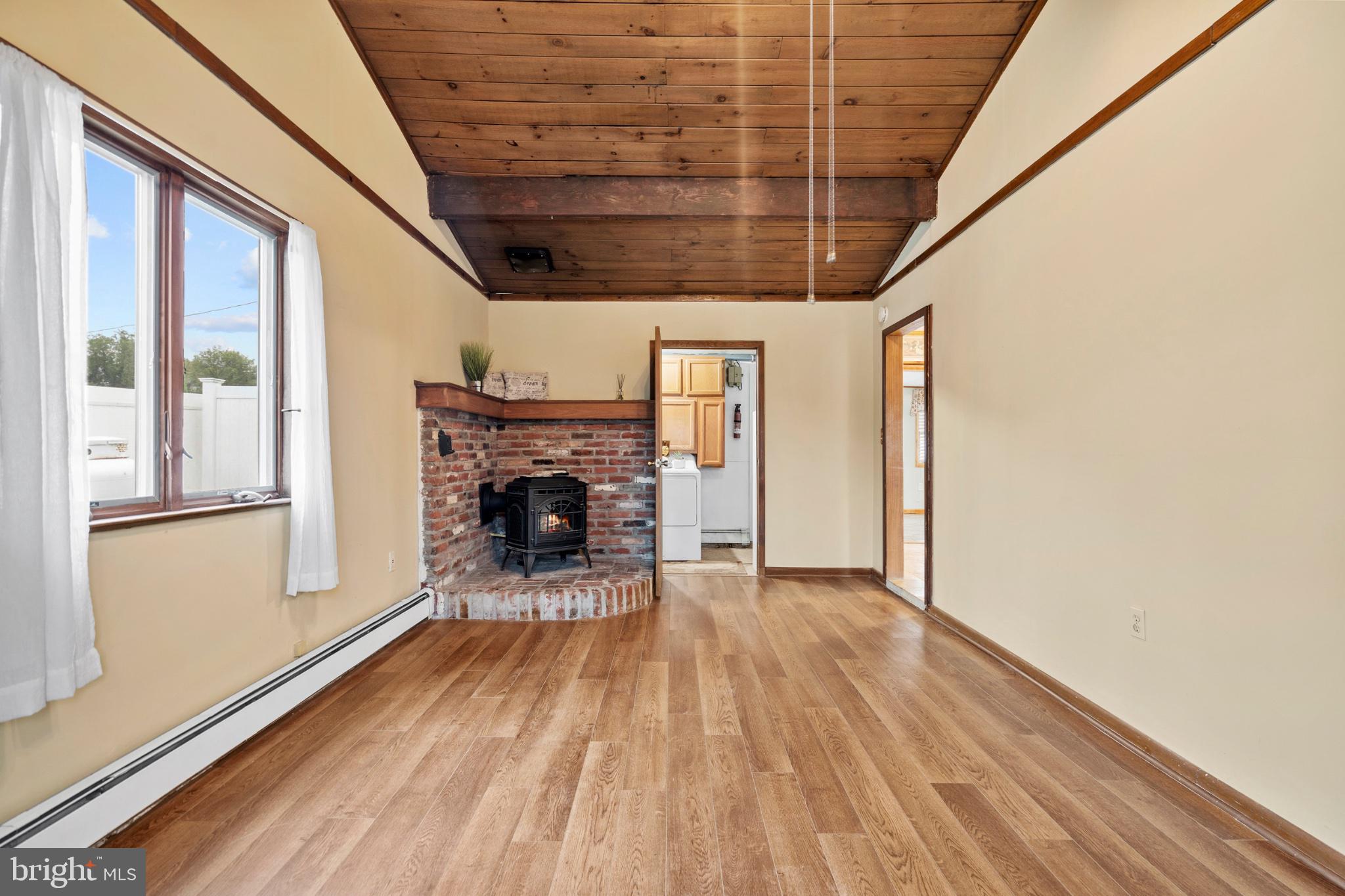 7 MISTY PINE ROAD