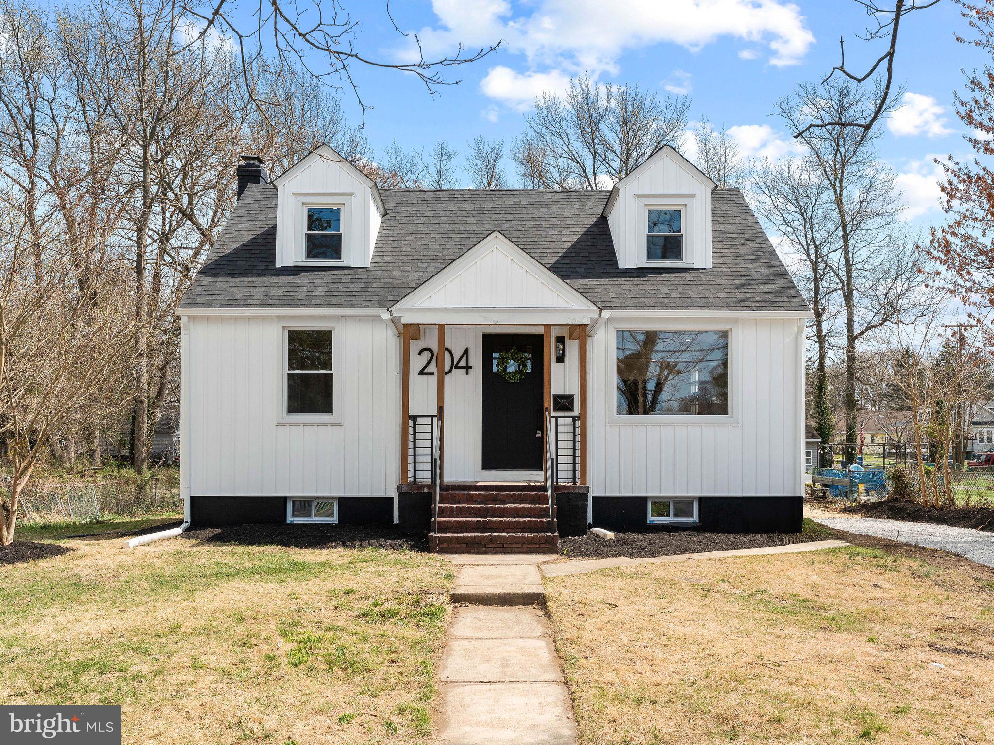204 E MILL ROAD