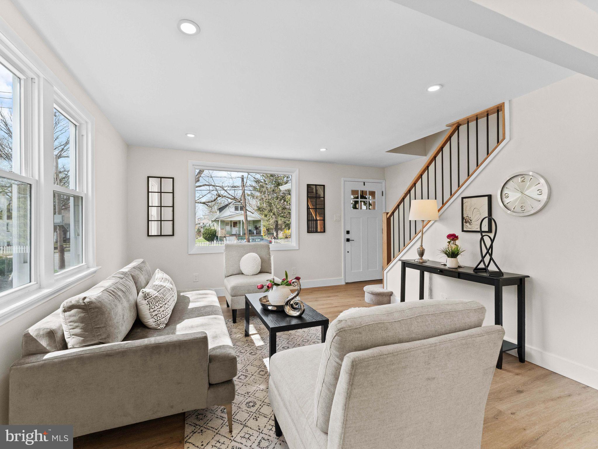 204 E MILL ROAD