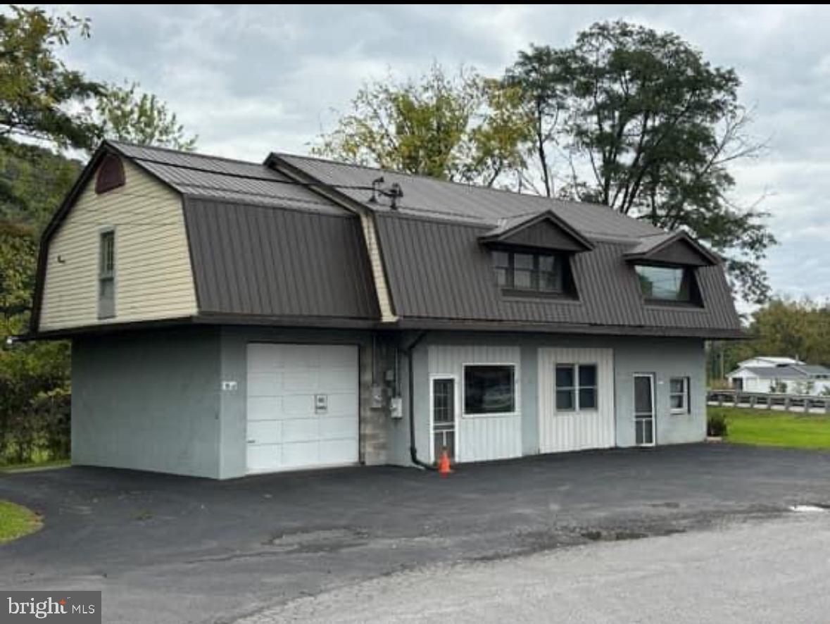 MCVEYTOWN - Residential