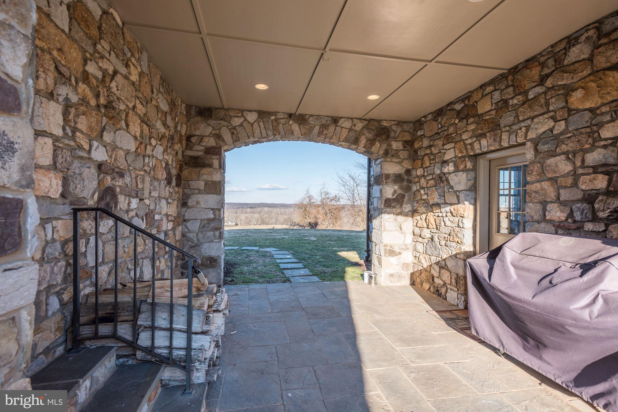 BIG SPRING FARM - Residential